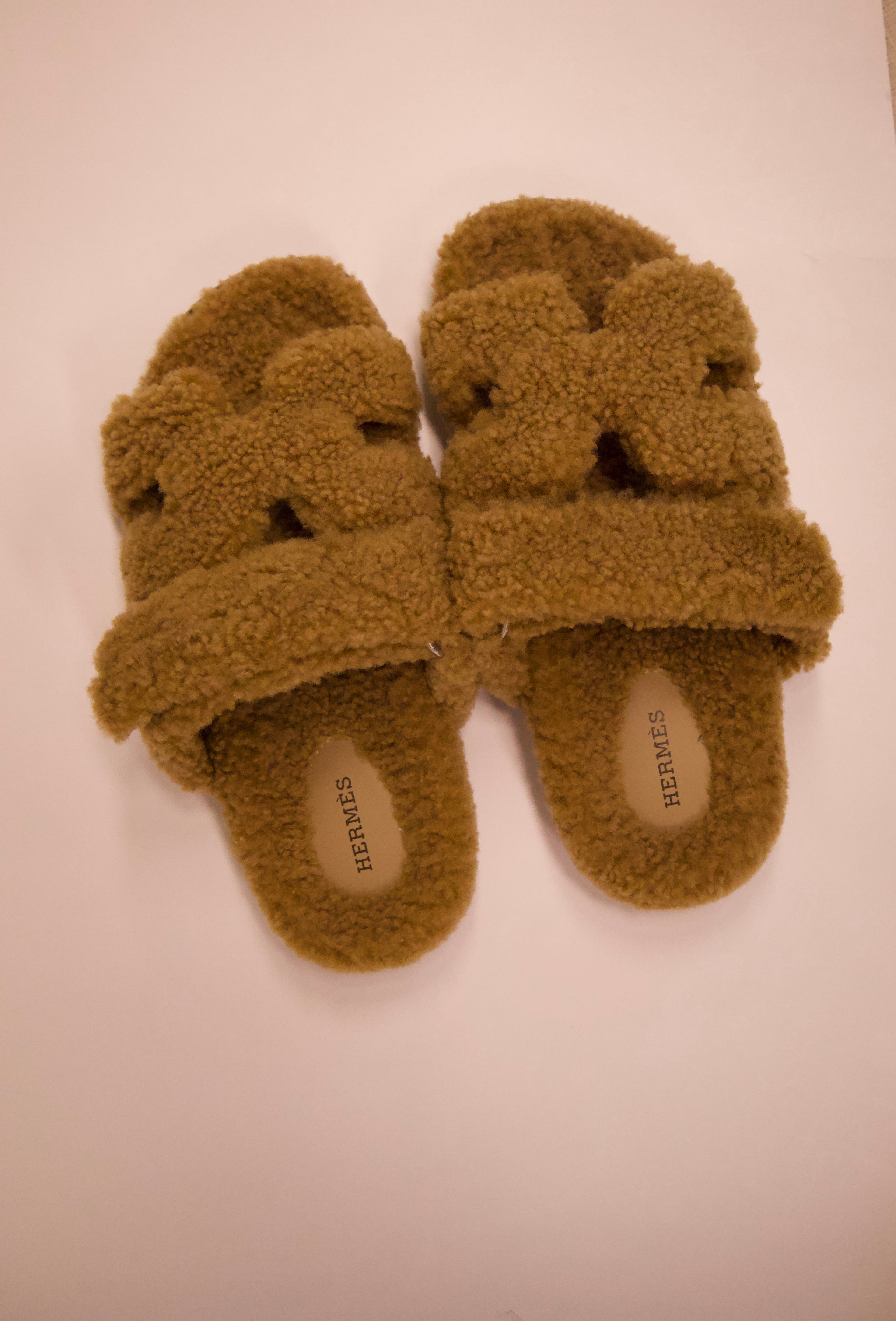 HERMES CHYPRE FUR BROWN SANDAL SHOES SIZE 38