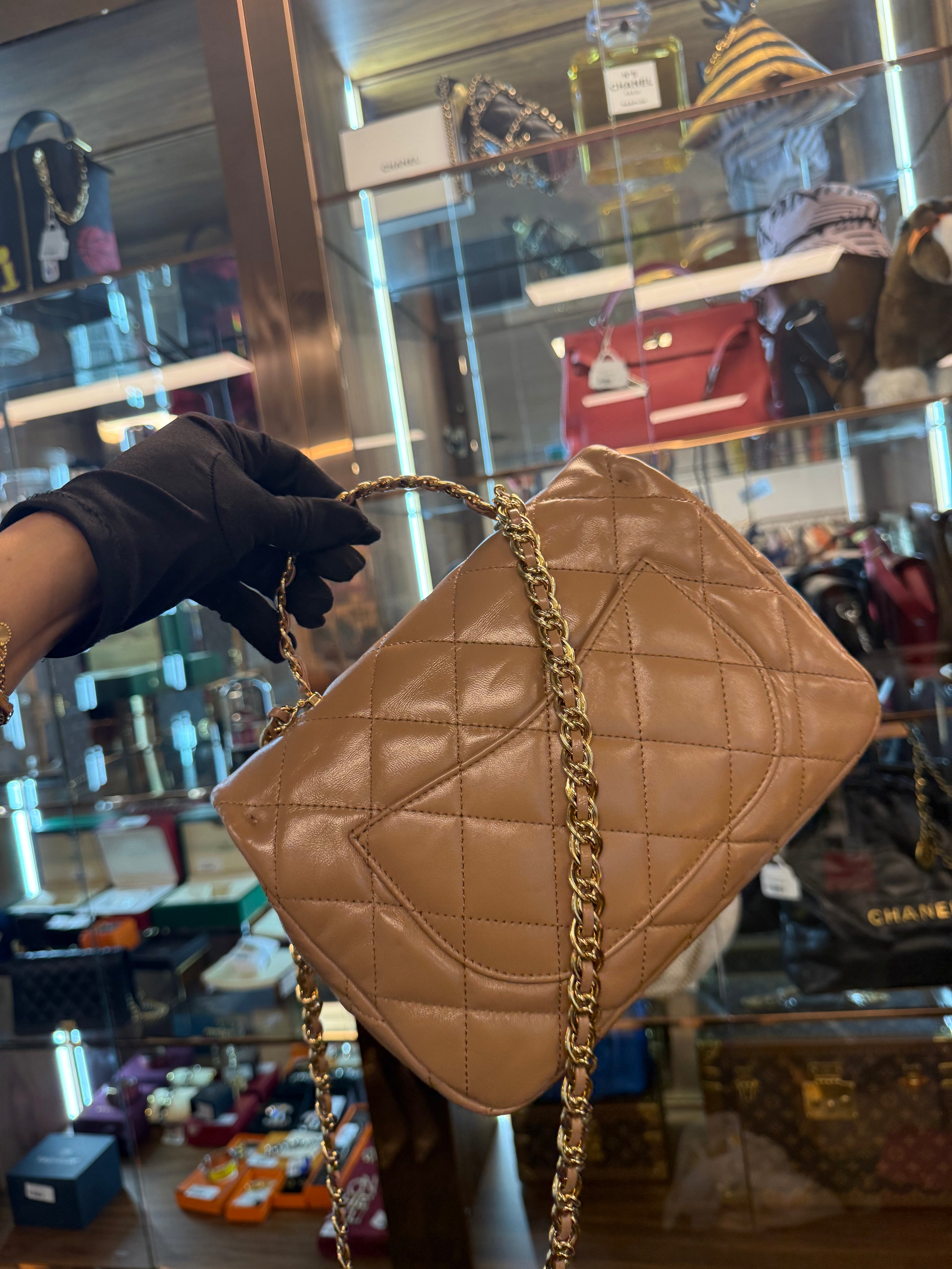 CHANEL 24B FLAP THICK CHAIN HANDLE  MILK TEA APRICOT GHW