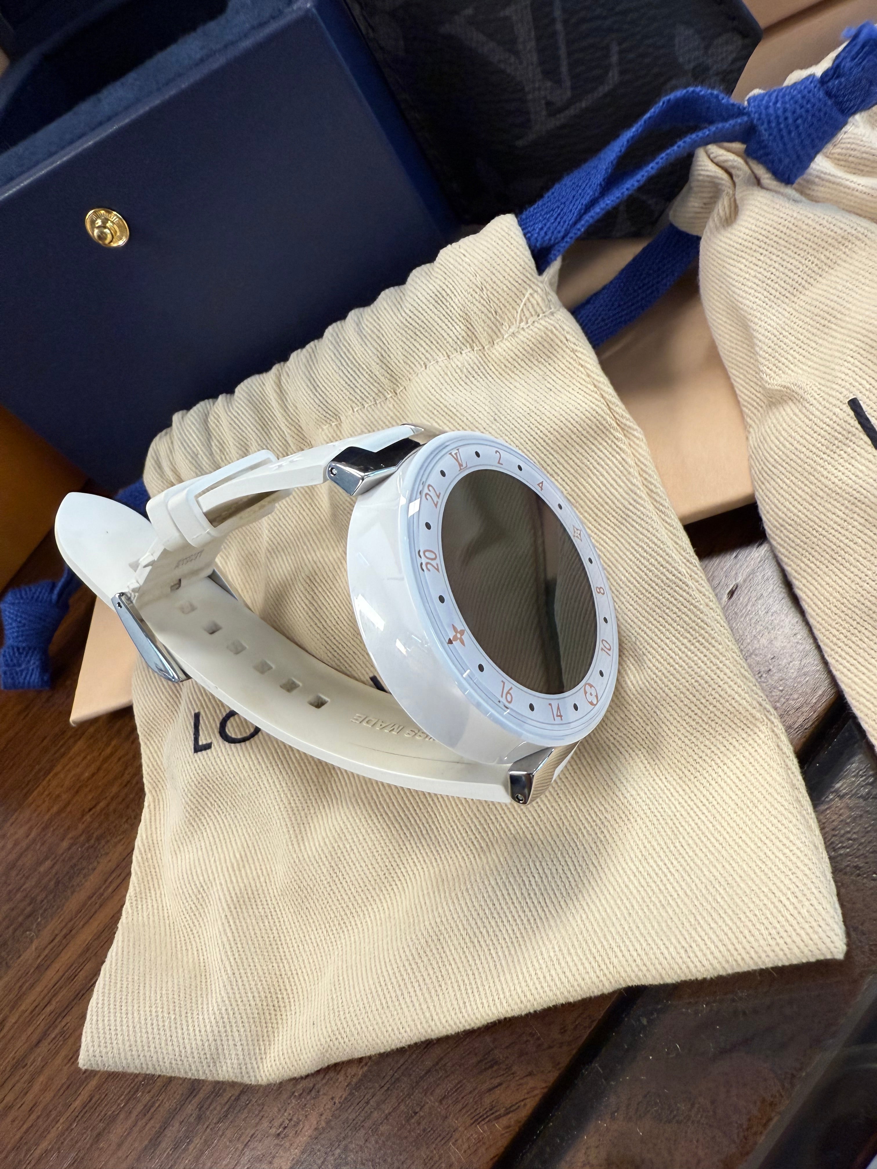 LOUIS VUITTON TAMBOUR HORIZON MONTRE