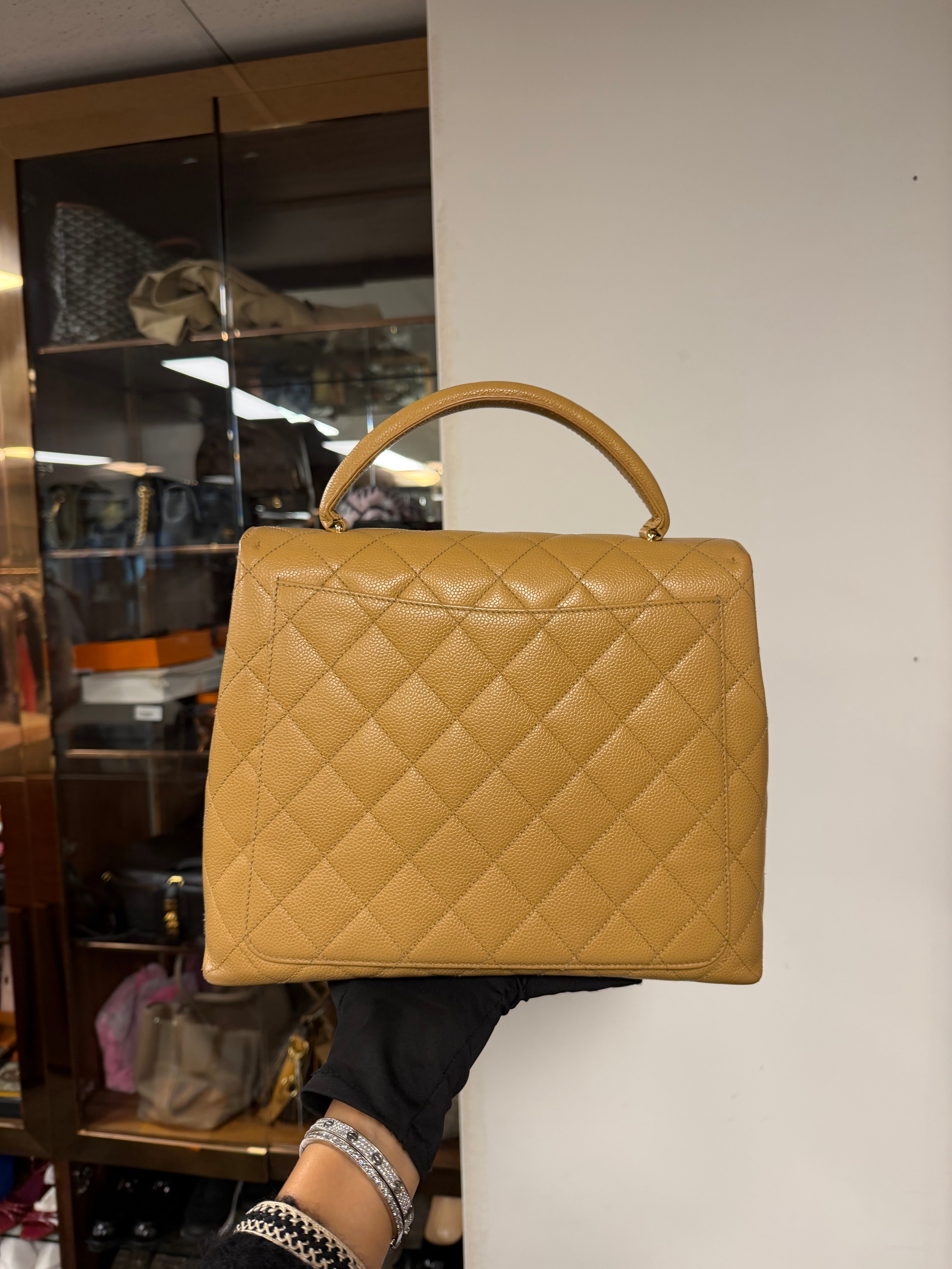 C C KELLY TOP HANDLE CAVIAR BEIGE GHW VINTAGE
