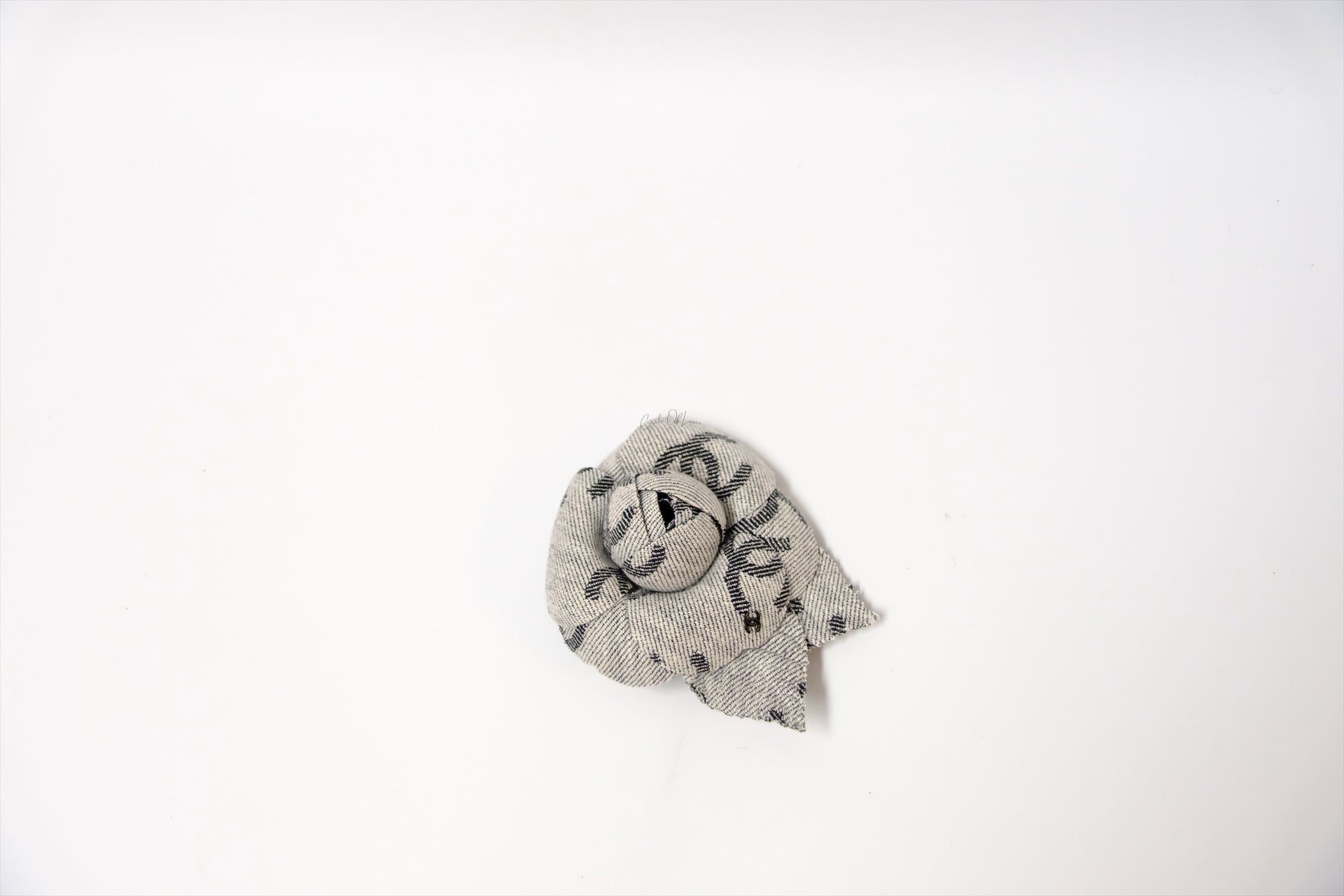 CHANEL 22S CAMELIE DENIM CC LOGO GREY