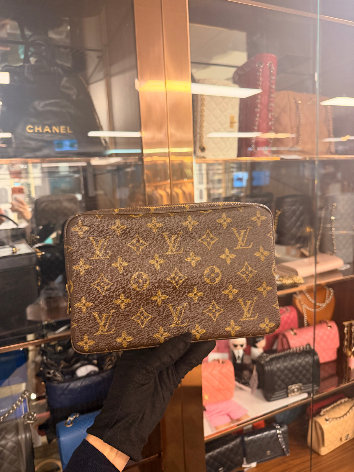 LOUIS VUITTON TROUSSE COSMETIC POUCH 28 MONOGRAM