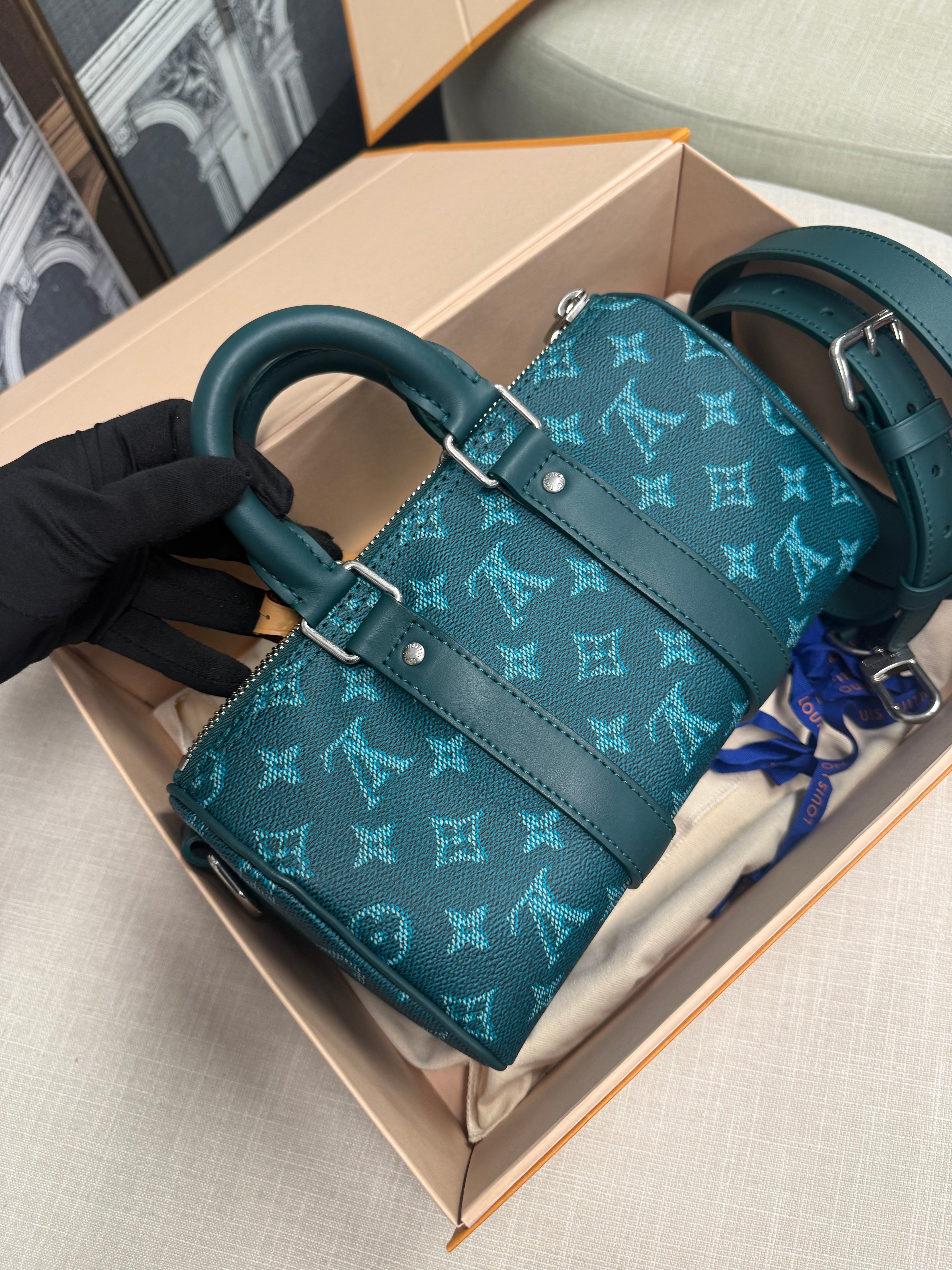 LOUIS VUITTON KEEPALL  25 GREEN