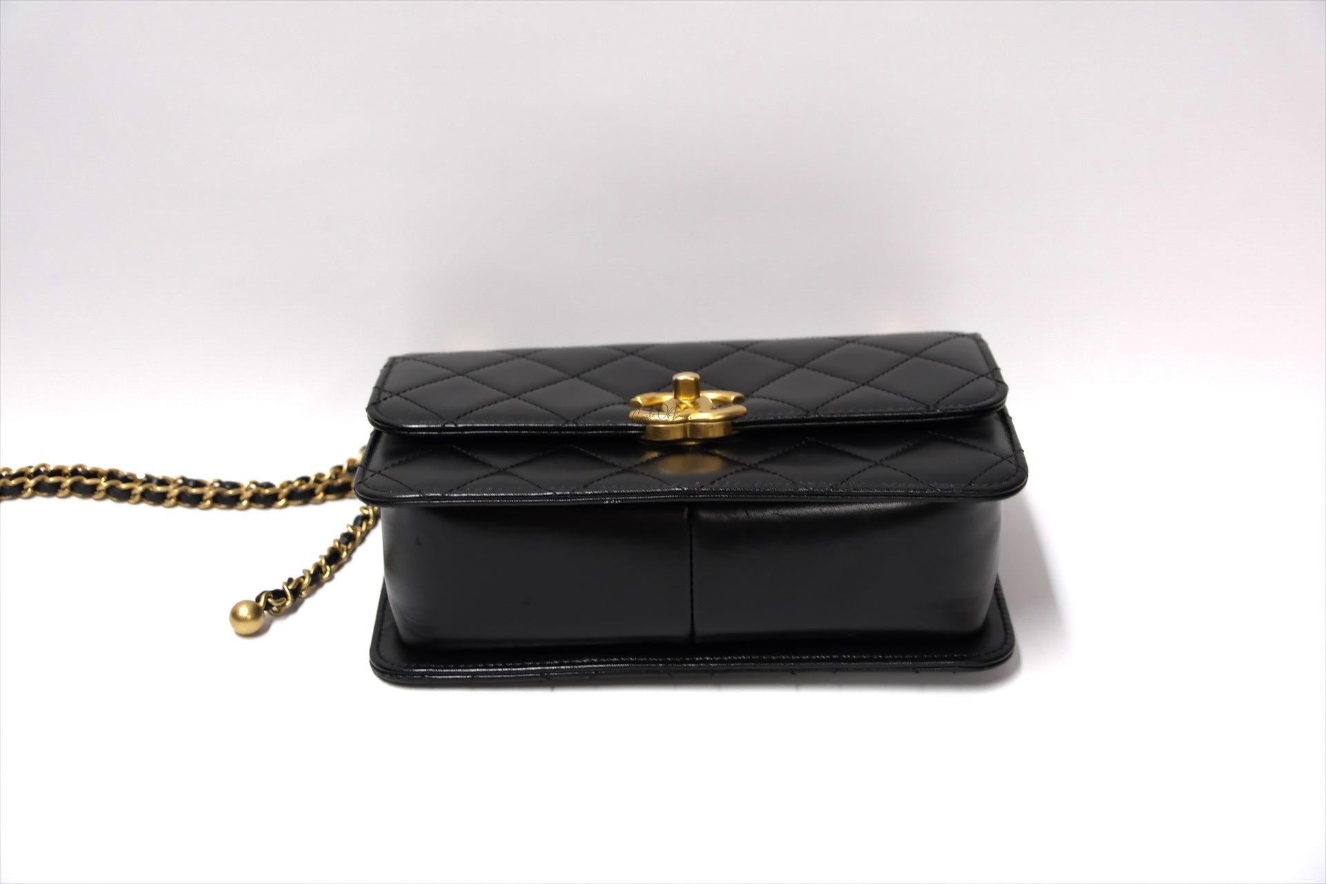 CHANEL GOLD CRUSH FLAP BAG BLACK CALFSKIN GHW