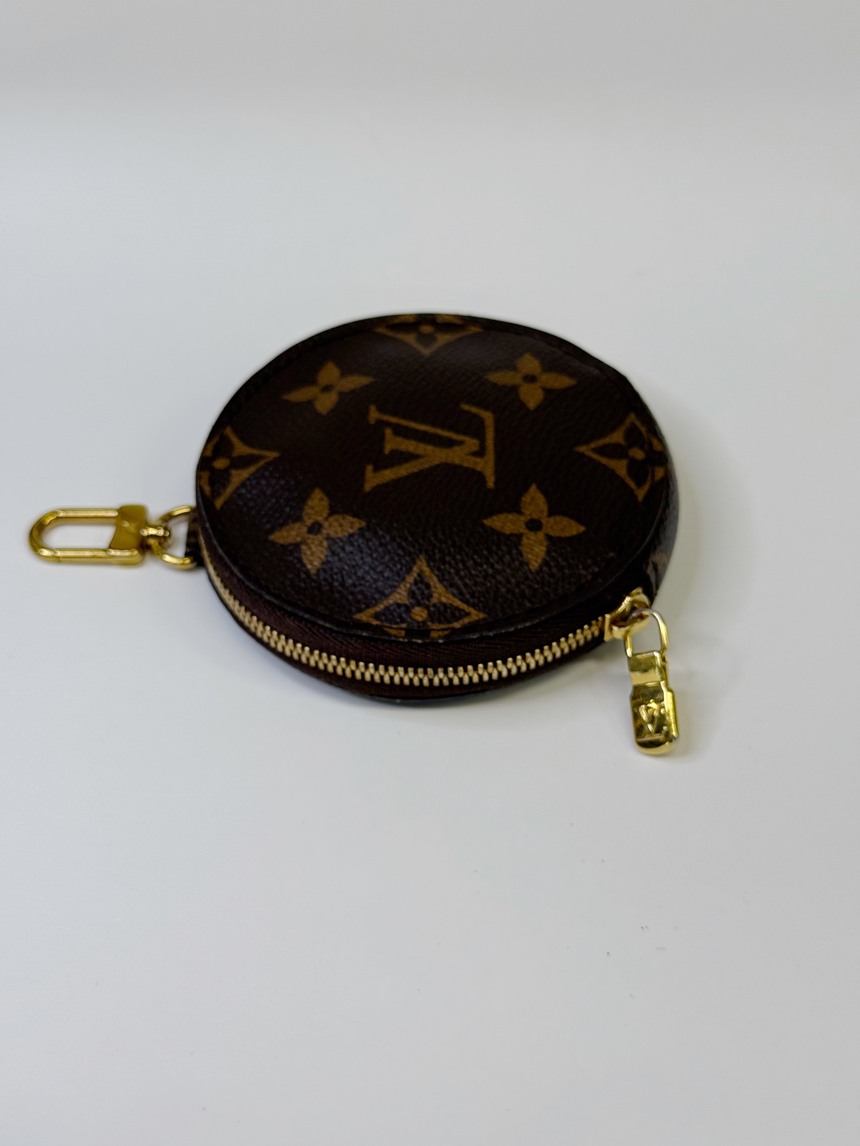 LOUIS VUITTON COIN POUCH