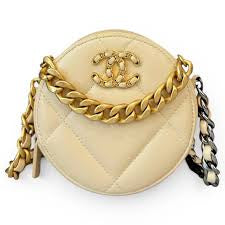CHANEL 19 ROUND CLUTCH WITH CHAIN