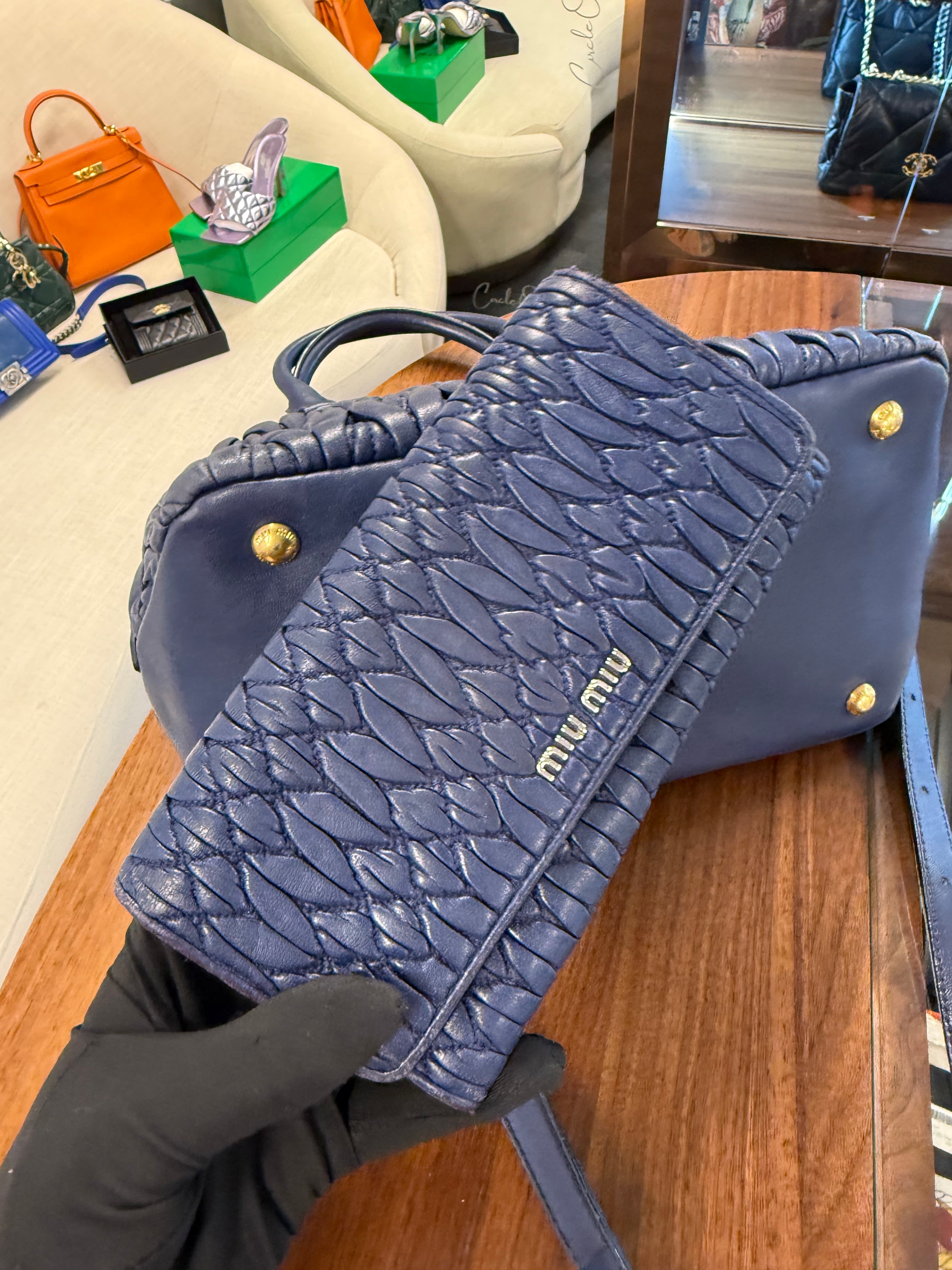 MIU MIU MATALASSE BLUE LEATHER BAG W WALLET