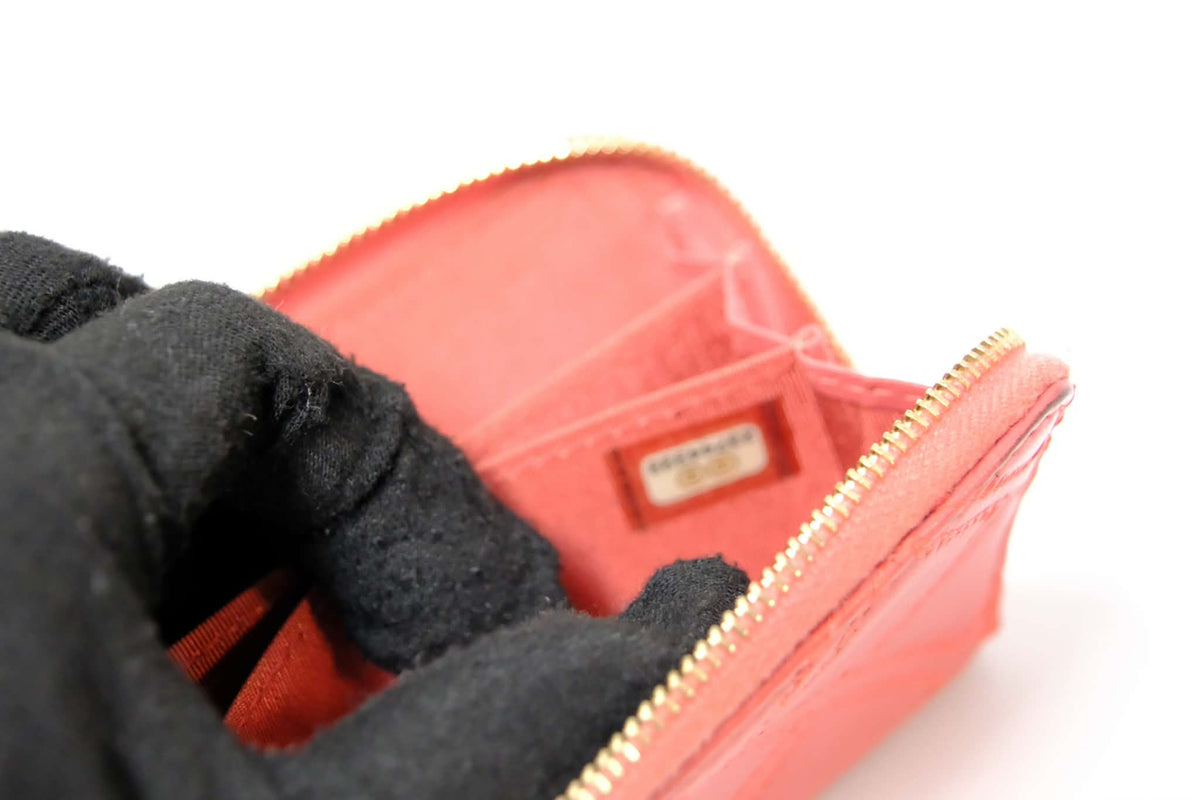 CHANEL QUILTED TASSEL ZIPPY COIN PURSE/WALLET