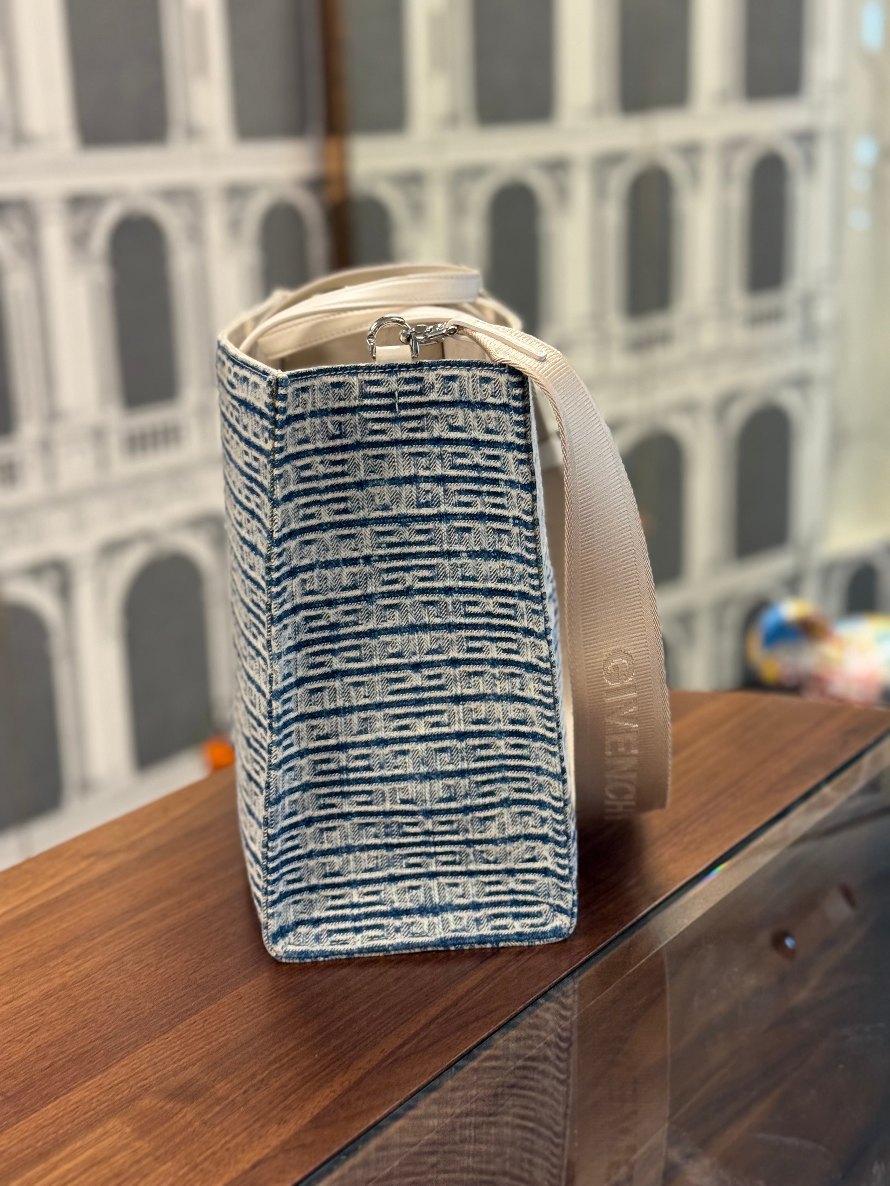 GIVENCHY TOTE MEDIUM CANVAS