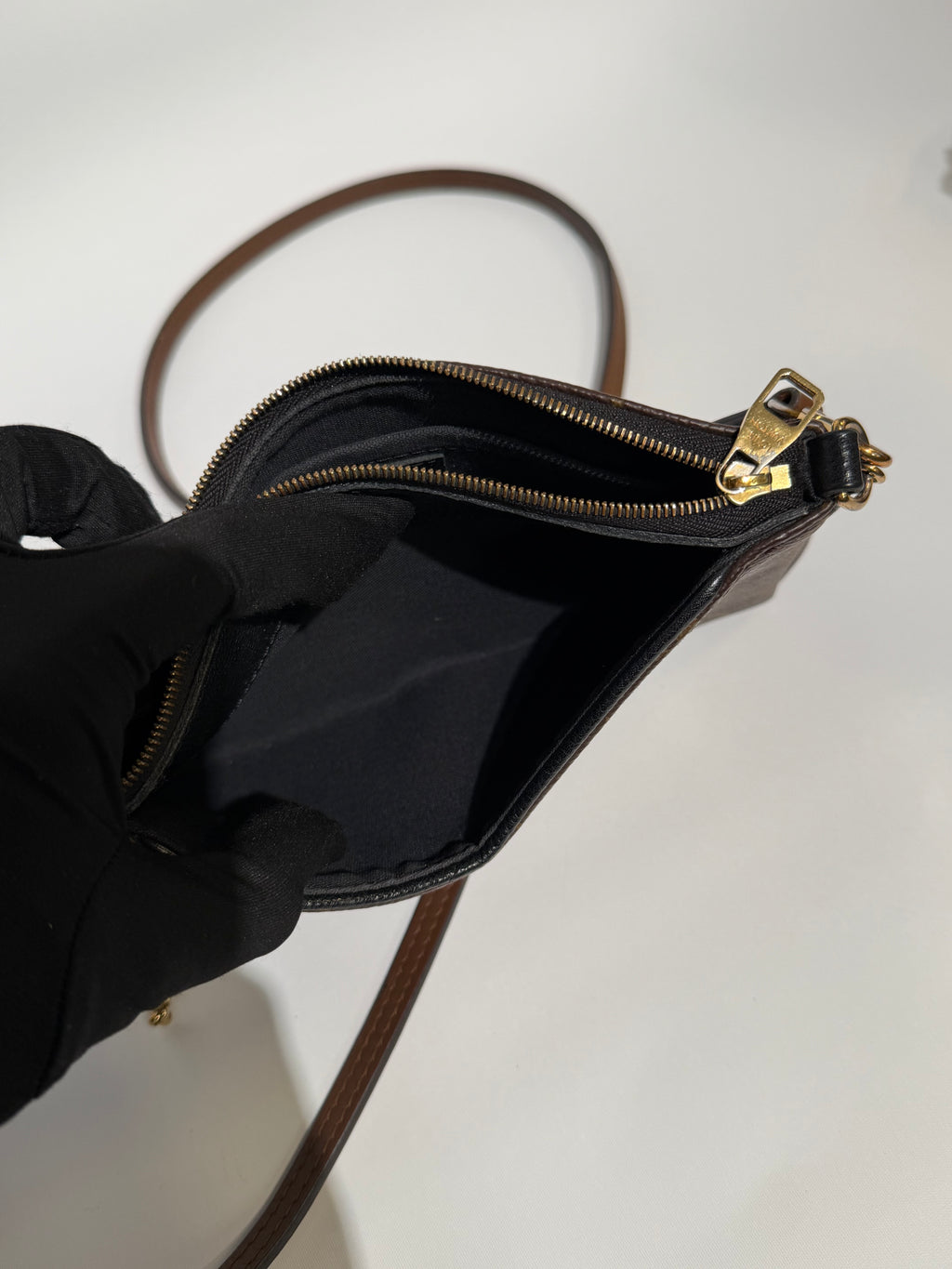 LOUIS VUITTON PALLAS MONOGRAM /NOIR CLUTCH  2