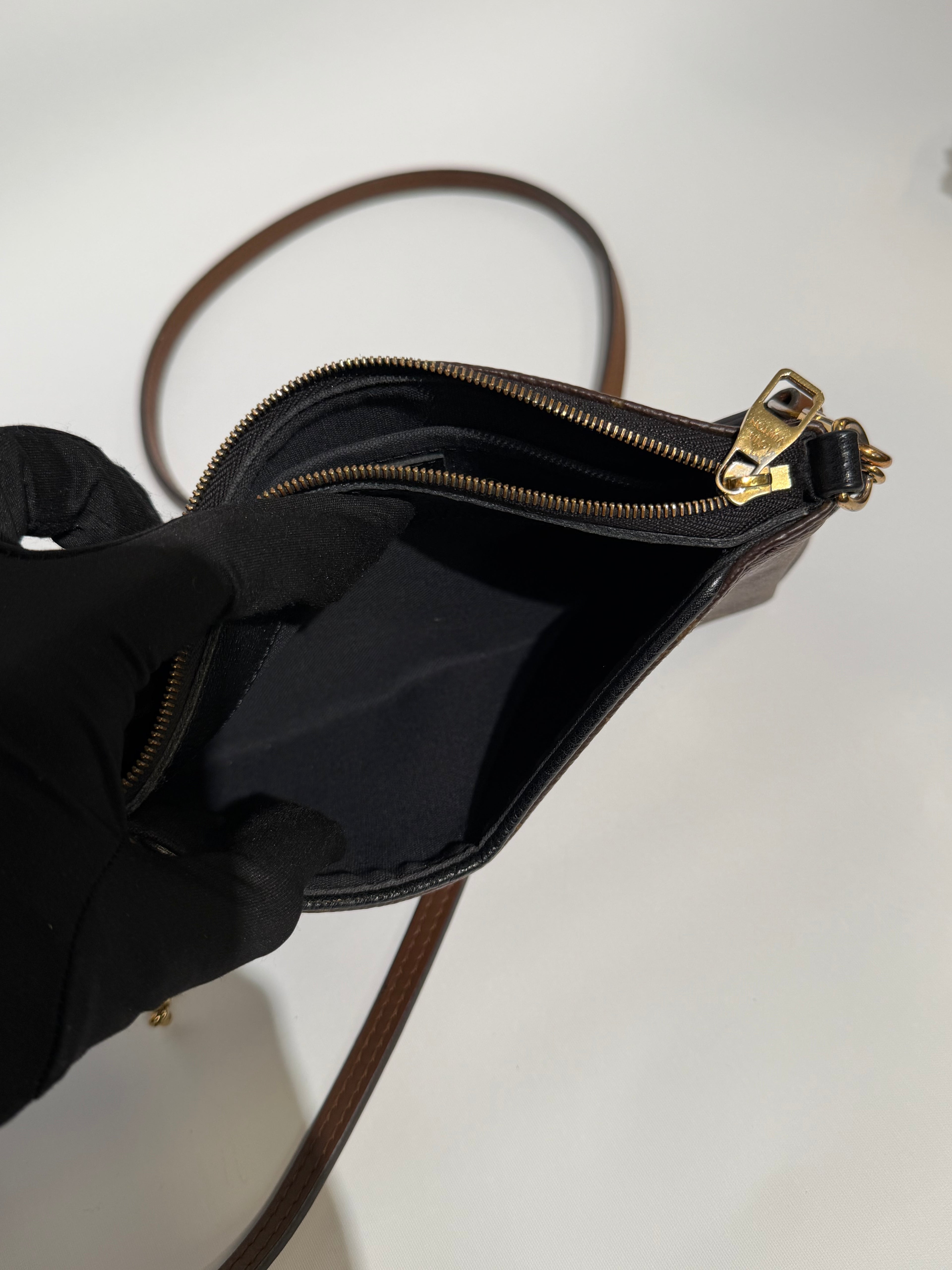 LOUIS VUITTON PALLAS MONOGRAM /NOIR CLUTCH  2