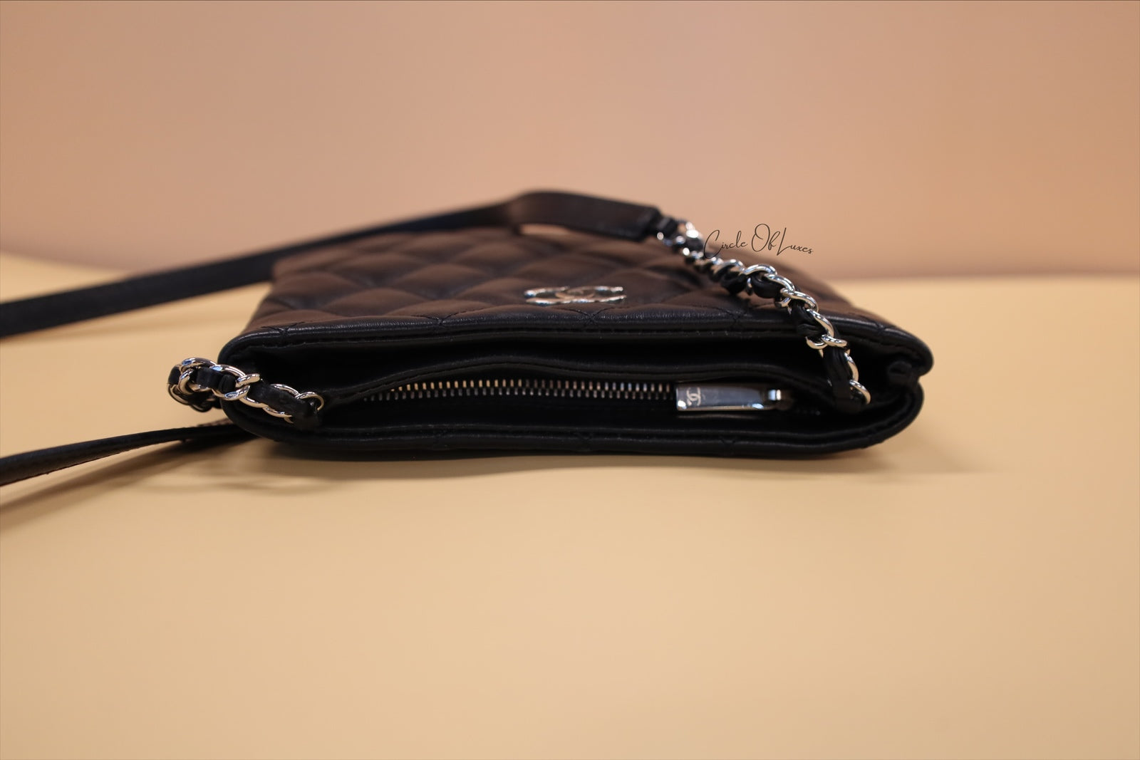 CHANEL SMALL BLACK  SLINGBAG SHW