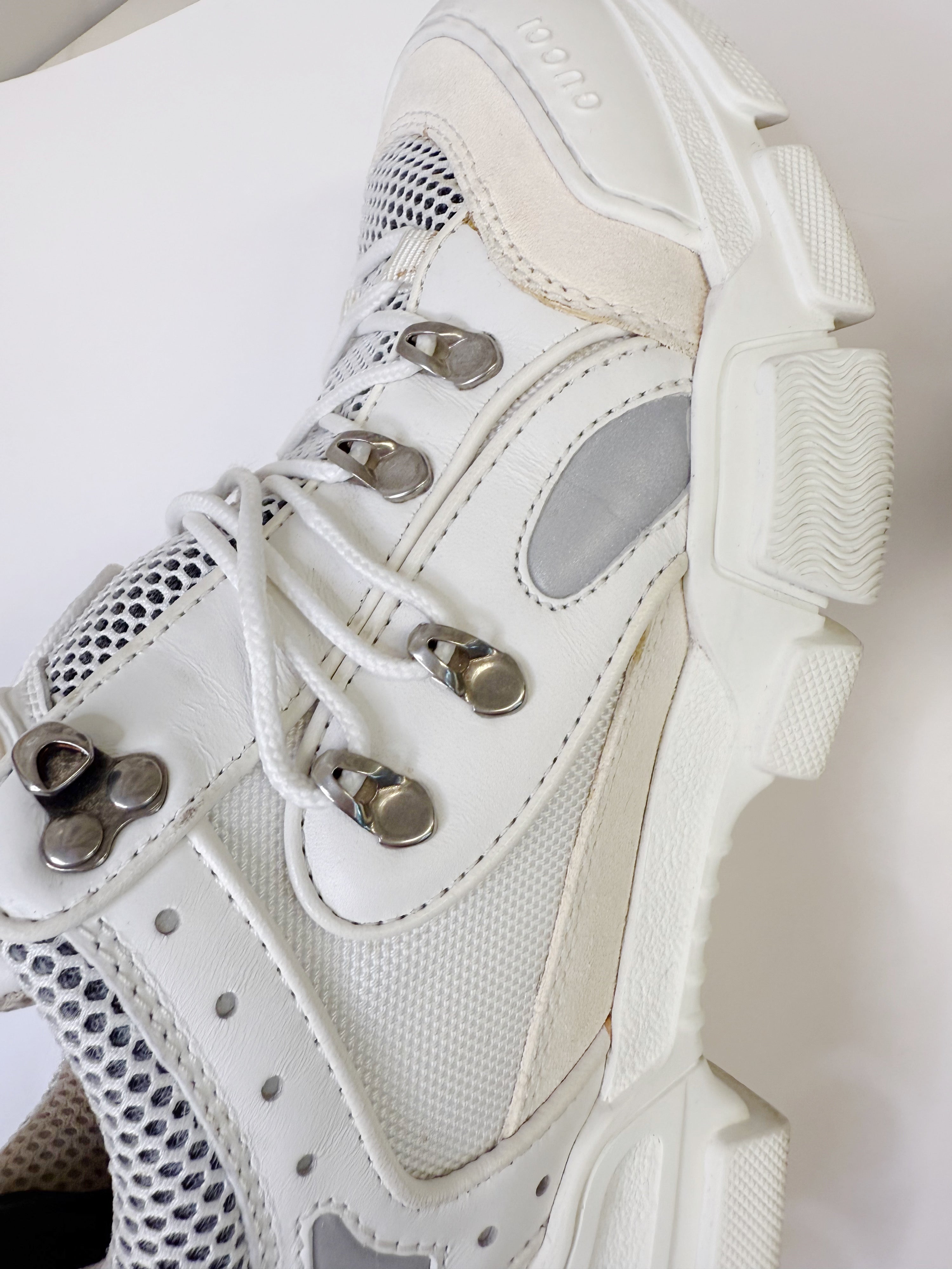 GUCCI FLASHTREK WHITE SHOES SIZE 6