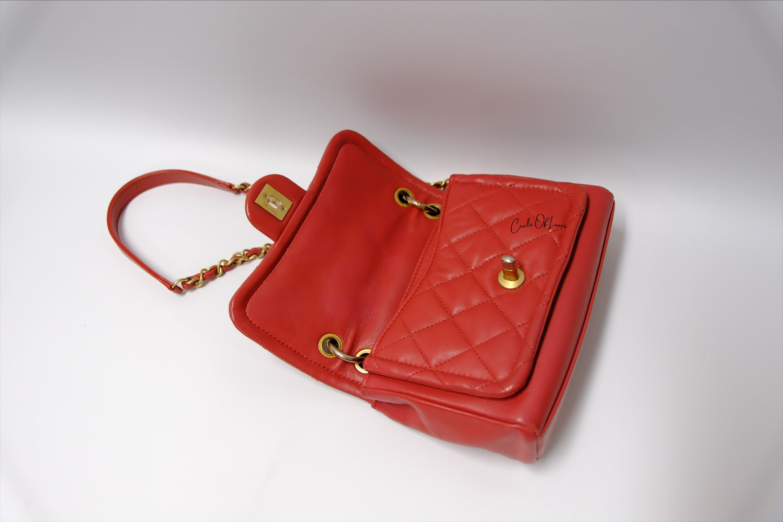 CHANEL CHAIN LINKED CC FLAP LAMSKIN RED GAHW