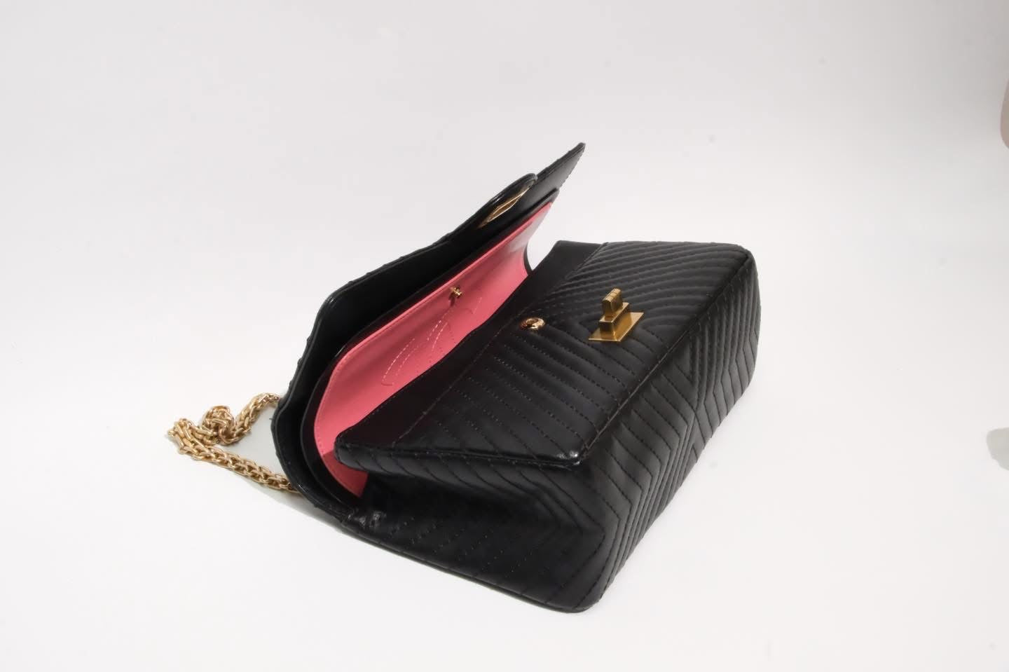 CHANEL REISSUE 2.55 CHEVRON SHEEP SKIN AGED GHW