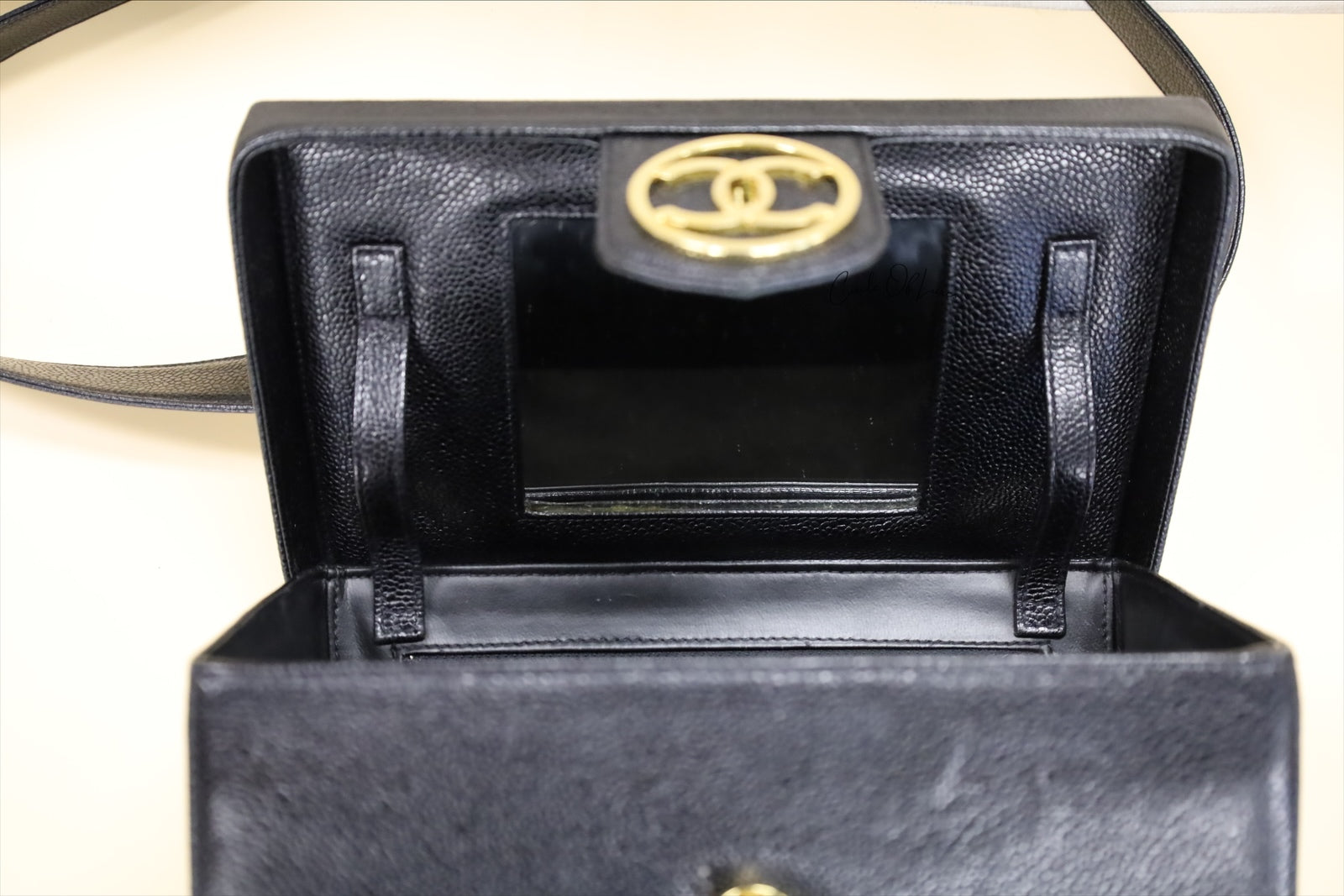 CHANEL BLACK VANITY WITH CHAIN VINTAGE CAVIAR GOLD HW