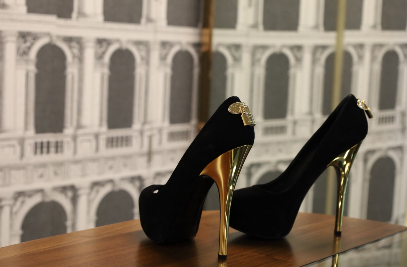 LOUIS  VUITTON HEEL 39