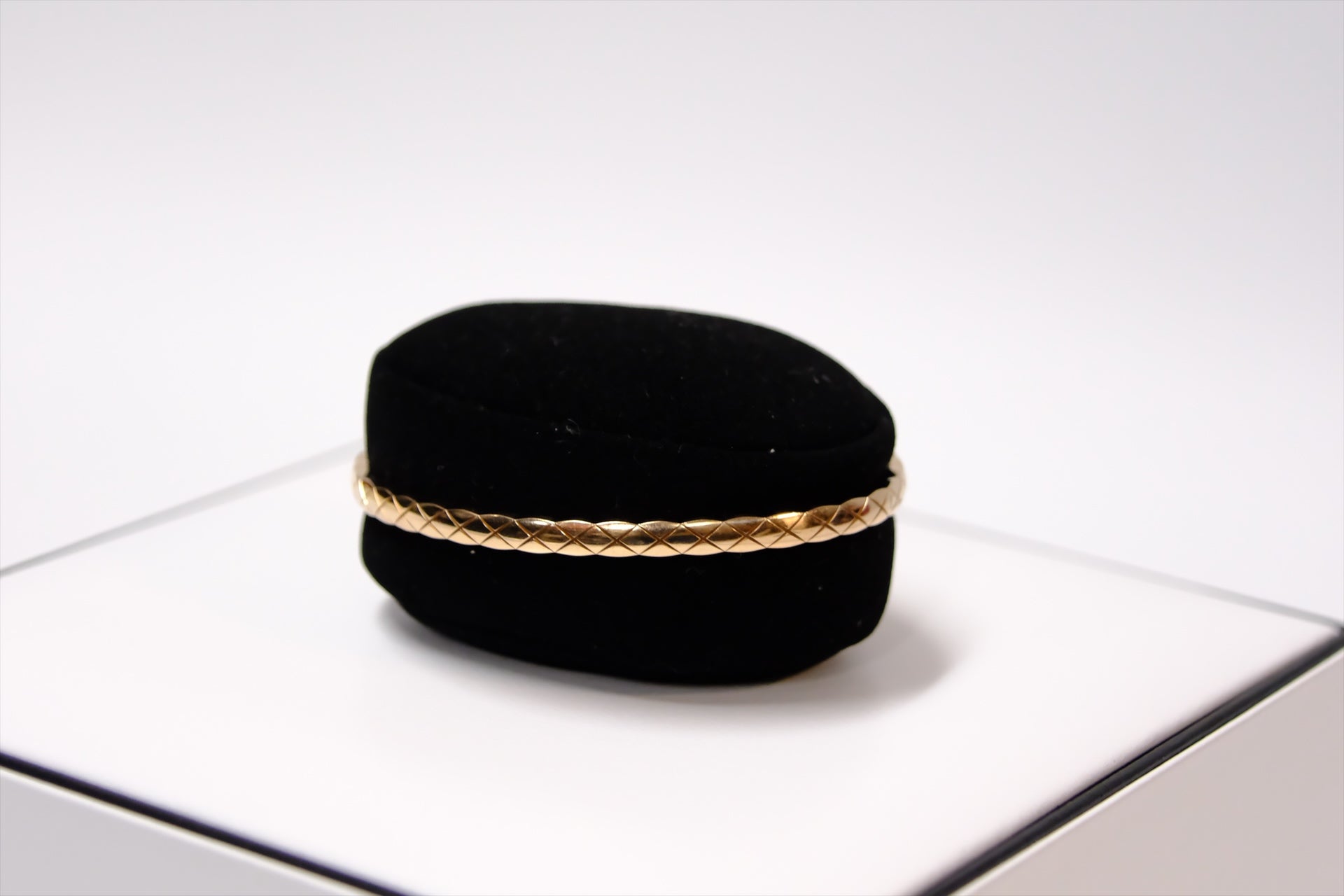 CHANEL COCO CRUSH BANGLE 18k BEIGE GOLD