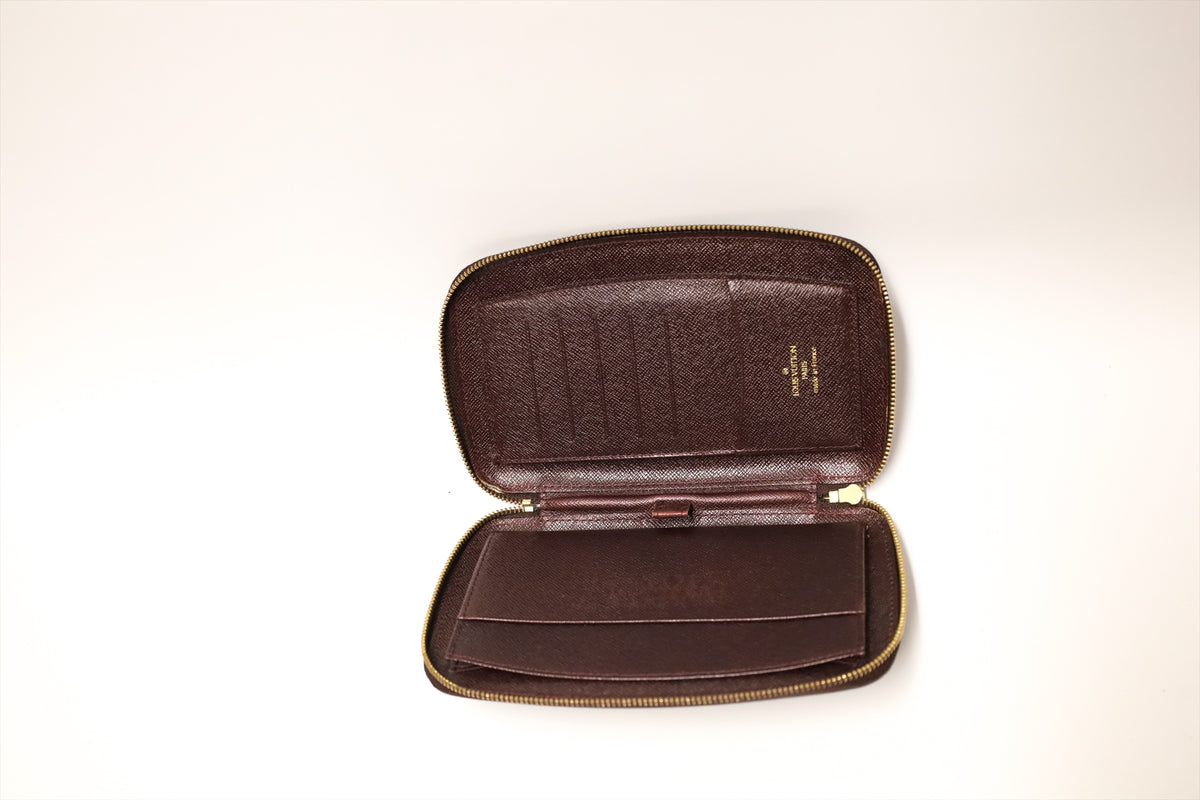 LOUIS VUITTON TAIGA BROWN ZIPPY WALLET