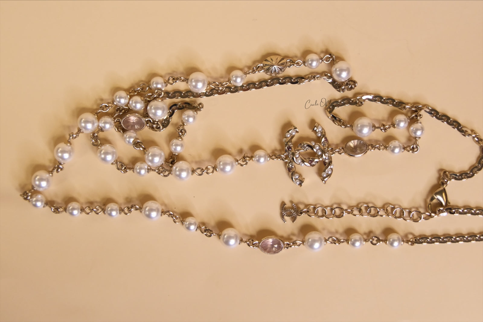 CHANEL LONG PEARL NECKLACE