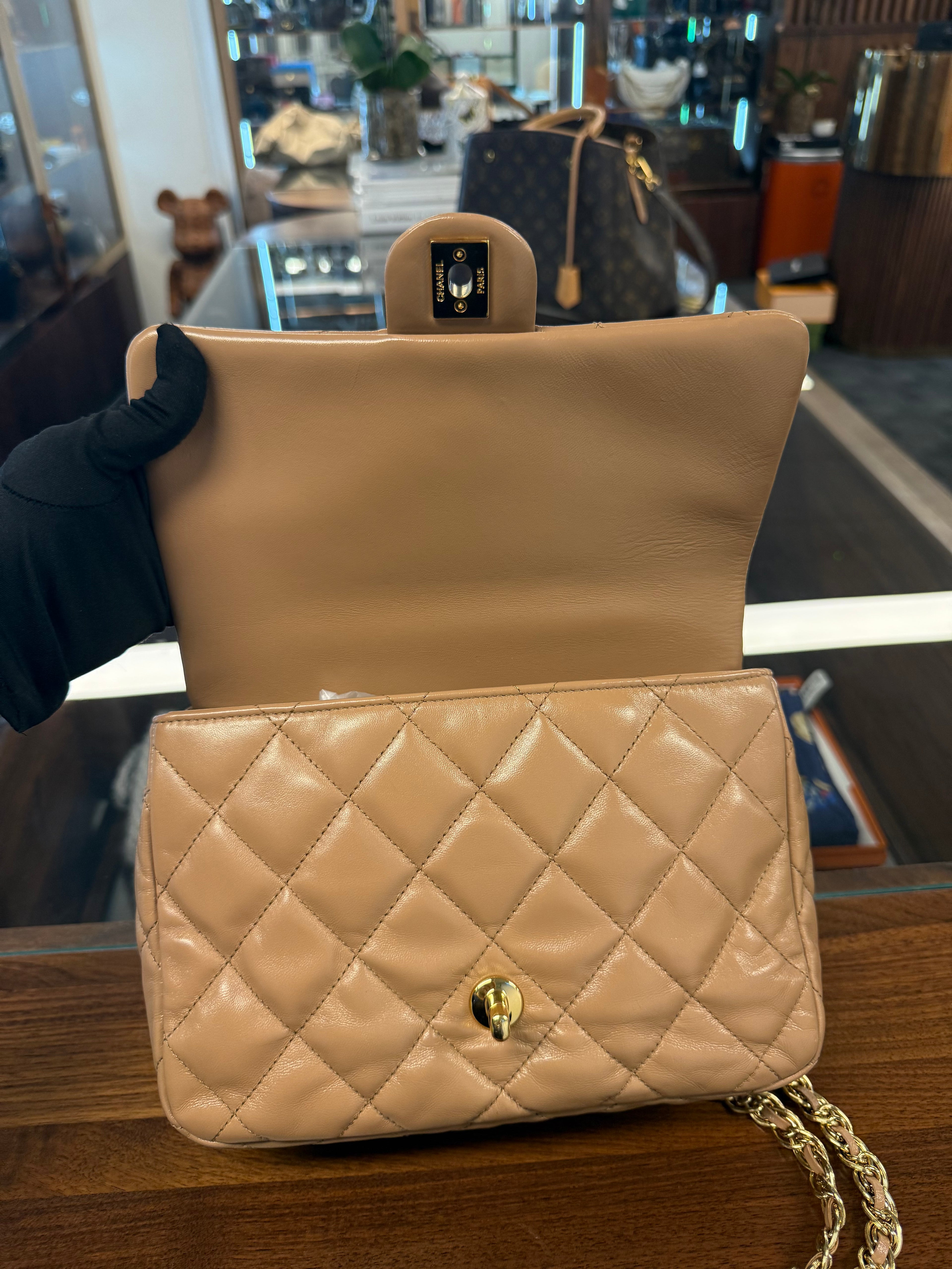 CHANEL 24B FLAP THICK CHAIN HANDLE  MILK TEA APRICOT GHW