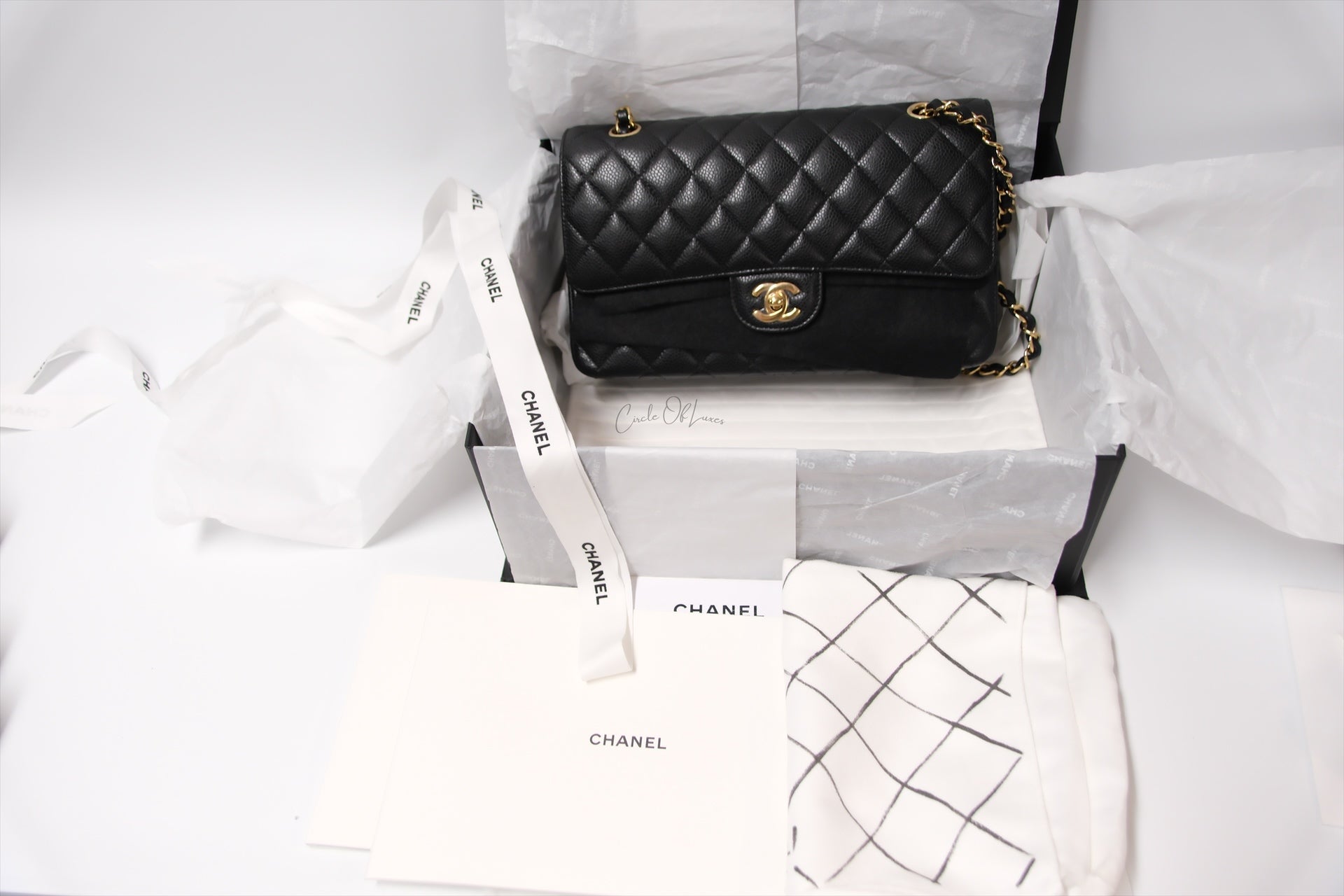 CHANEL MEDIUM CAVIAR CLASSIC FLAP BLACK GHW