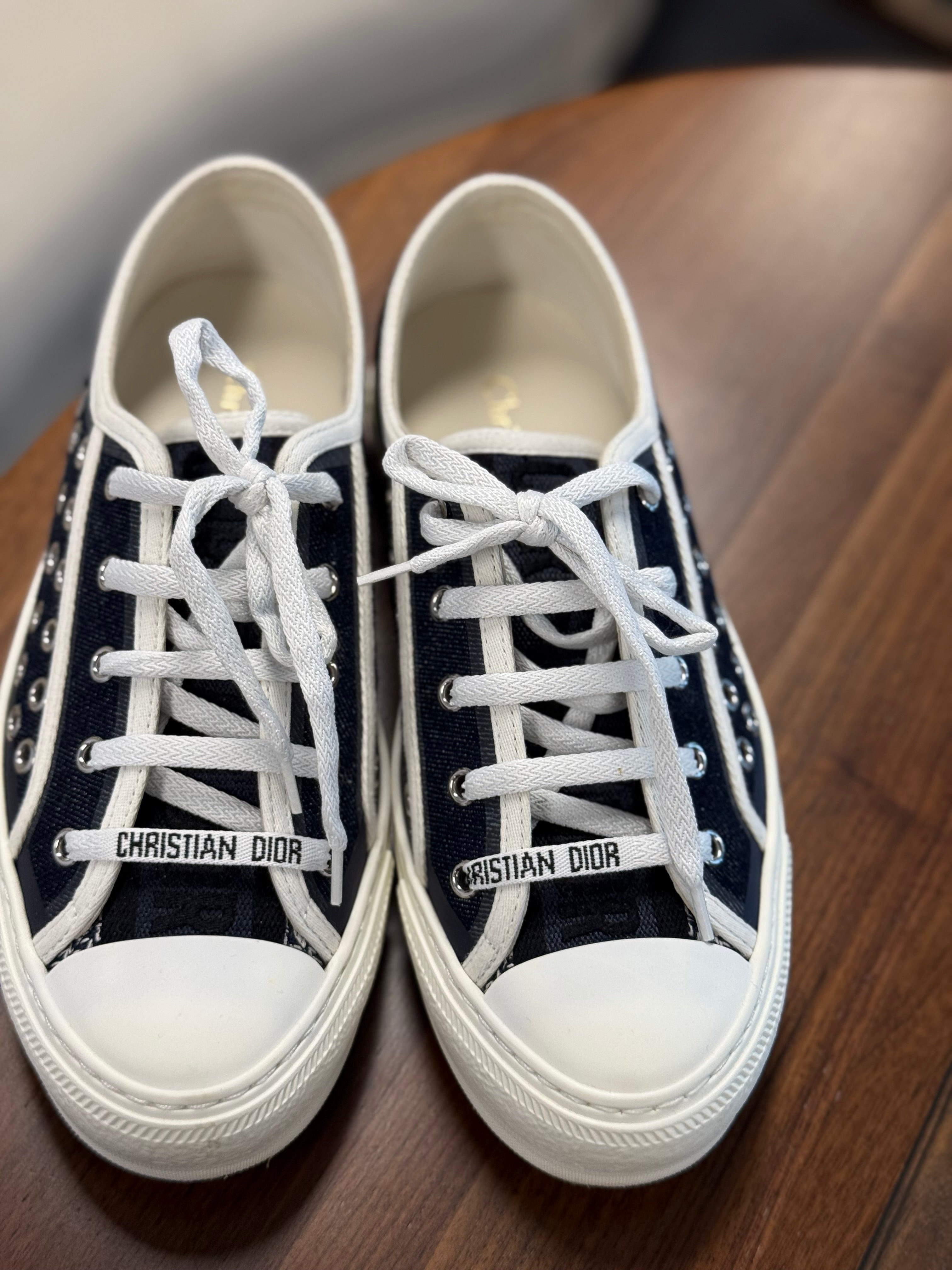 DIOR TRAINER EYELET SIZE 37