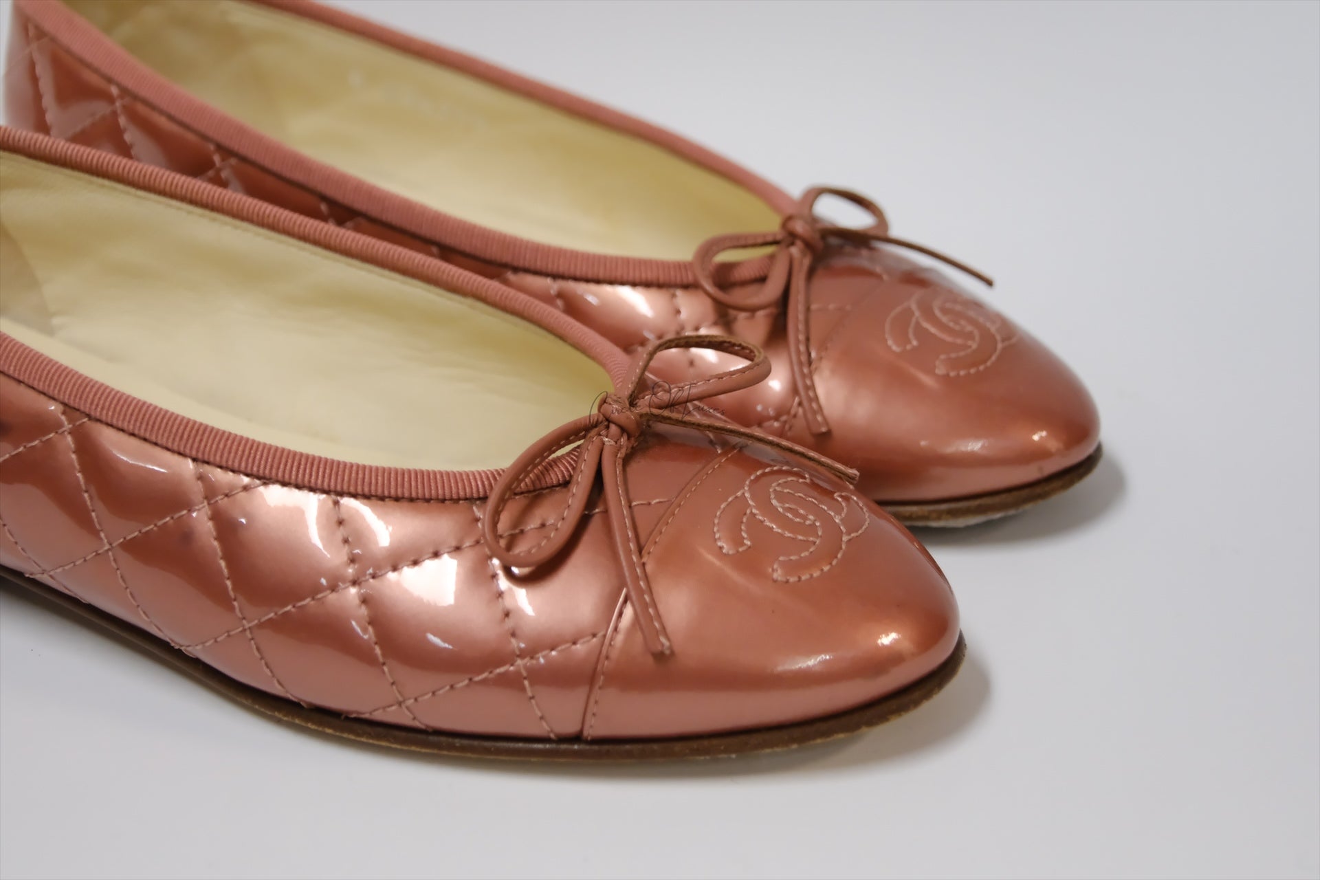 CHANEL BALLETS PINK PATENT BALLERINA SIZE 35.5