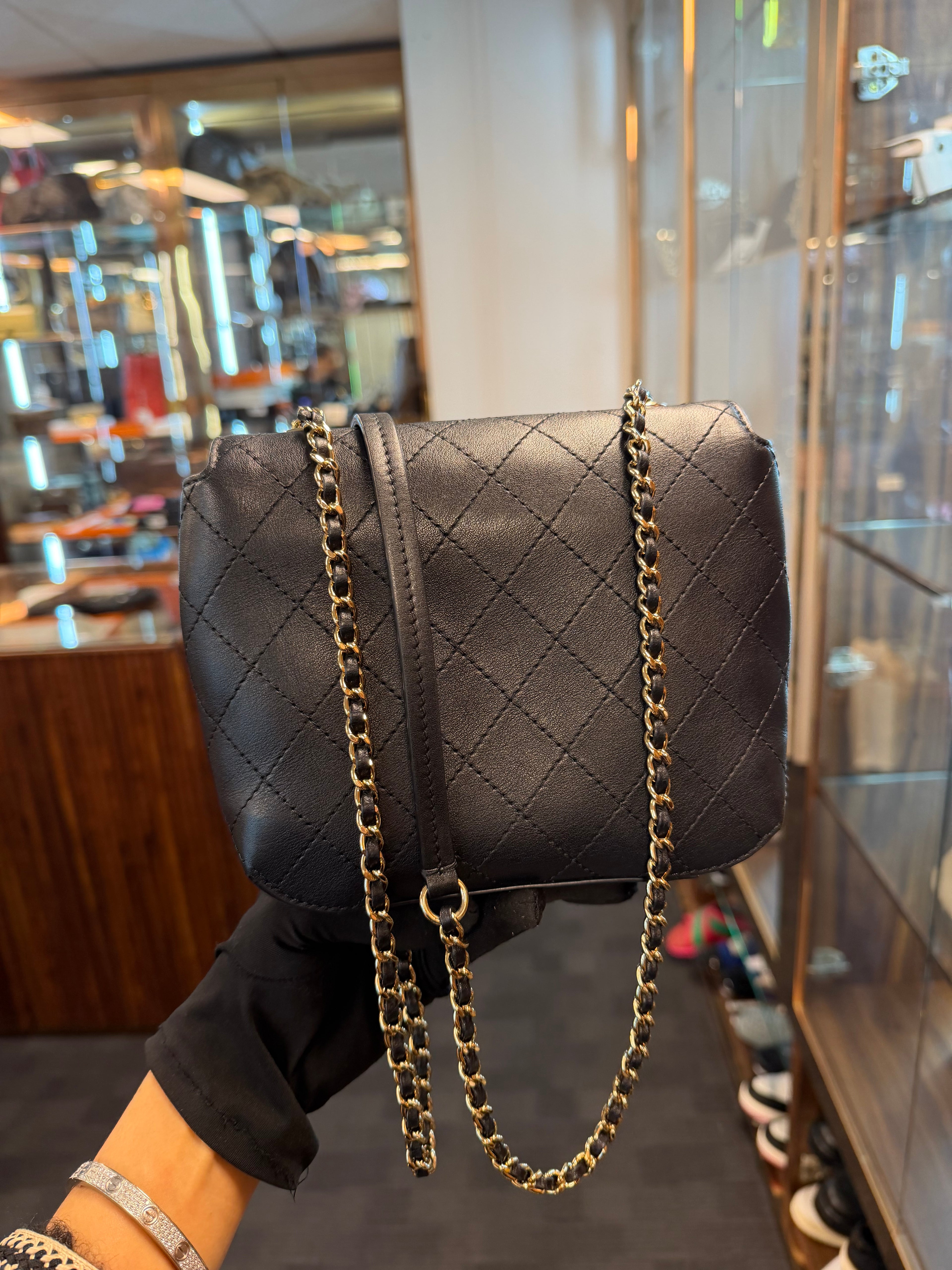 COVERED MATELASSE SMALL FLAP CLOSURE CHAIN CALFSKIN