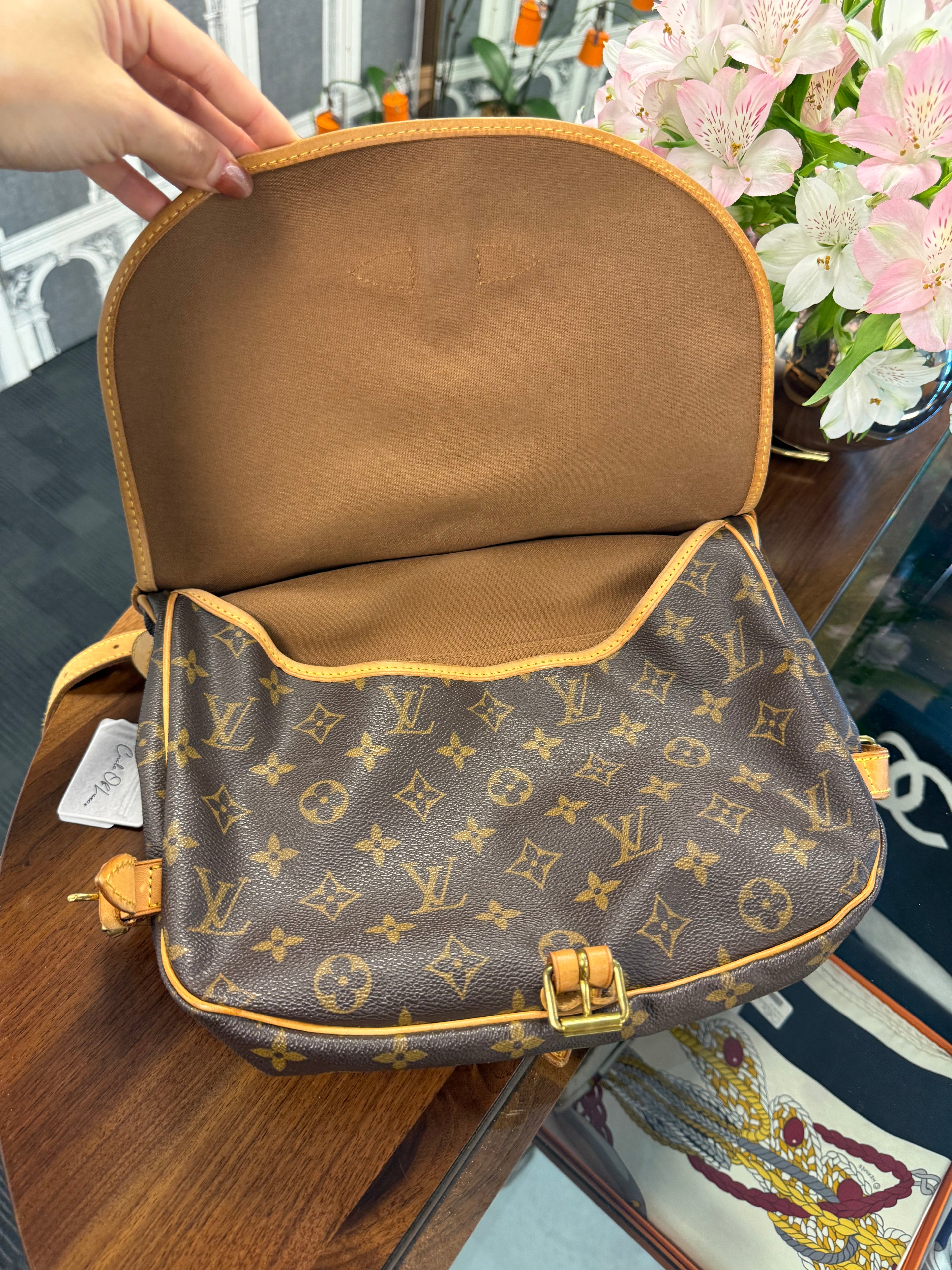 LOUIS VUITTON MONOGRAM