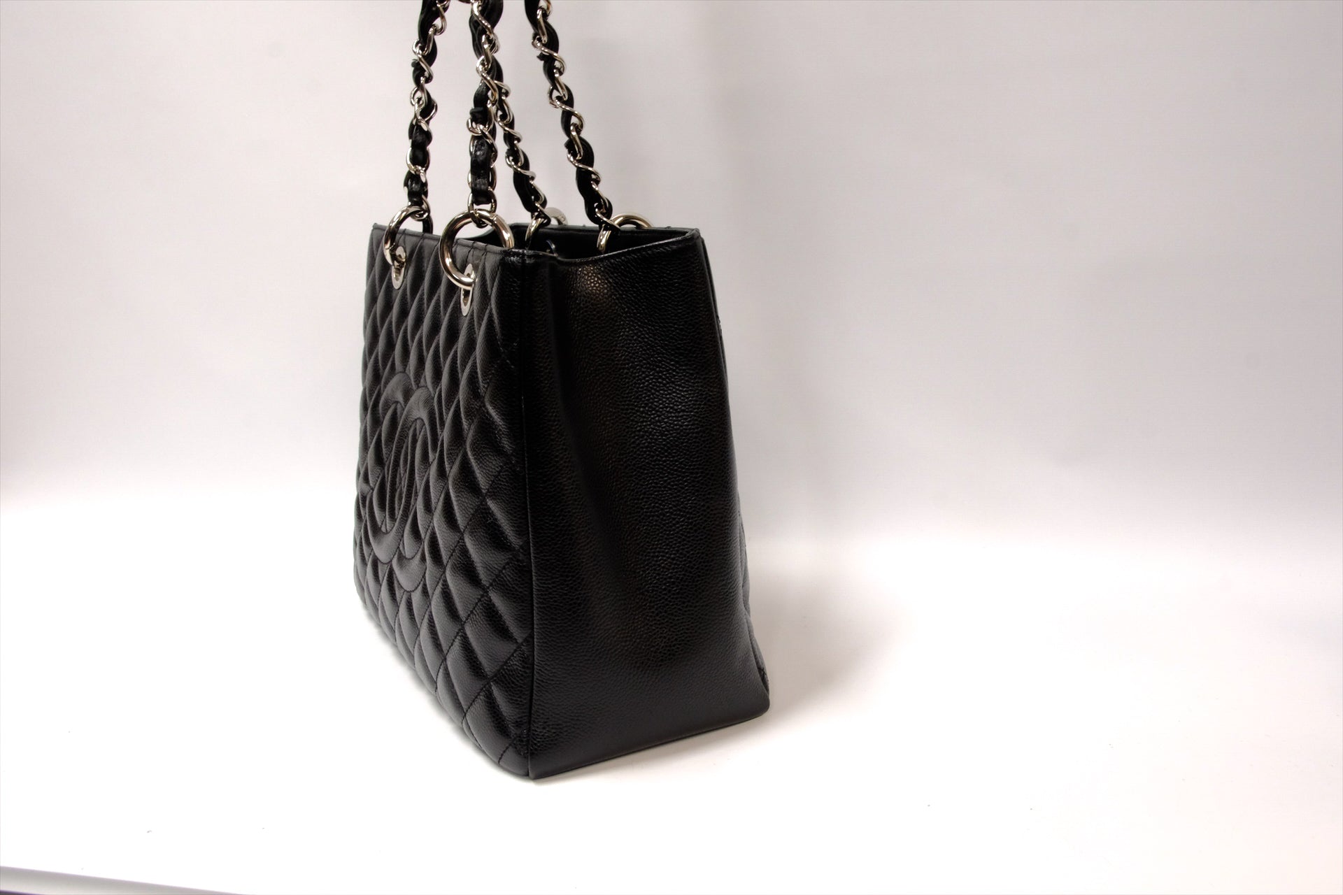 CHANEL BLACK GST CAVIAR SHW