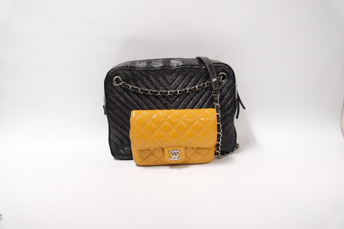 CHANEL PARIS HUMBURG 2018 DOUBLE CAMERA SHINNY SKIN