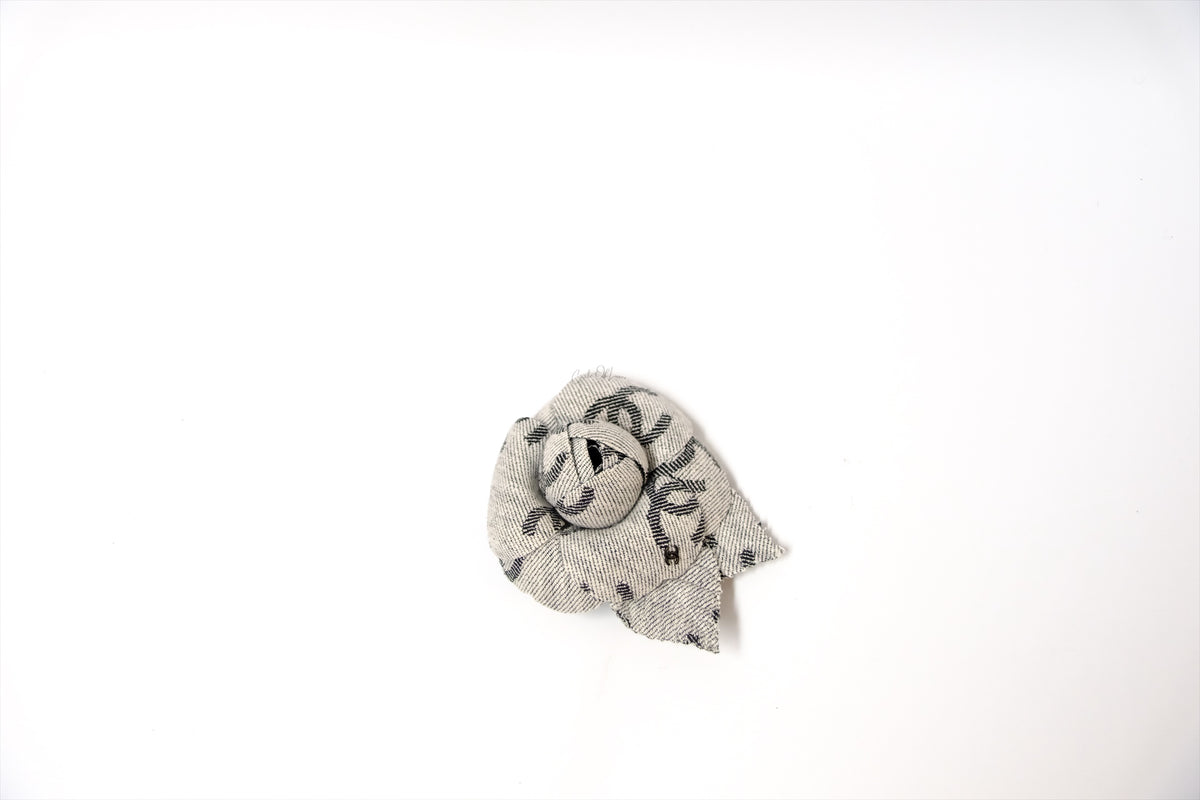 CHANEL 22S CAMELIE DENIM CC LOGO GREY