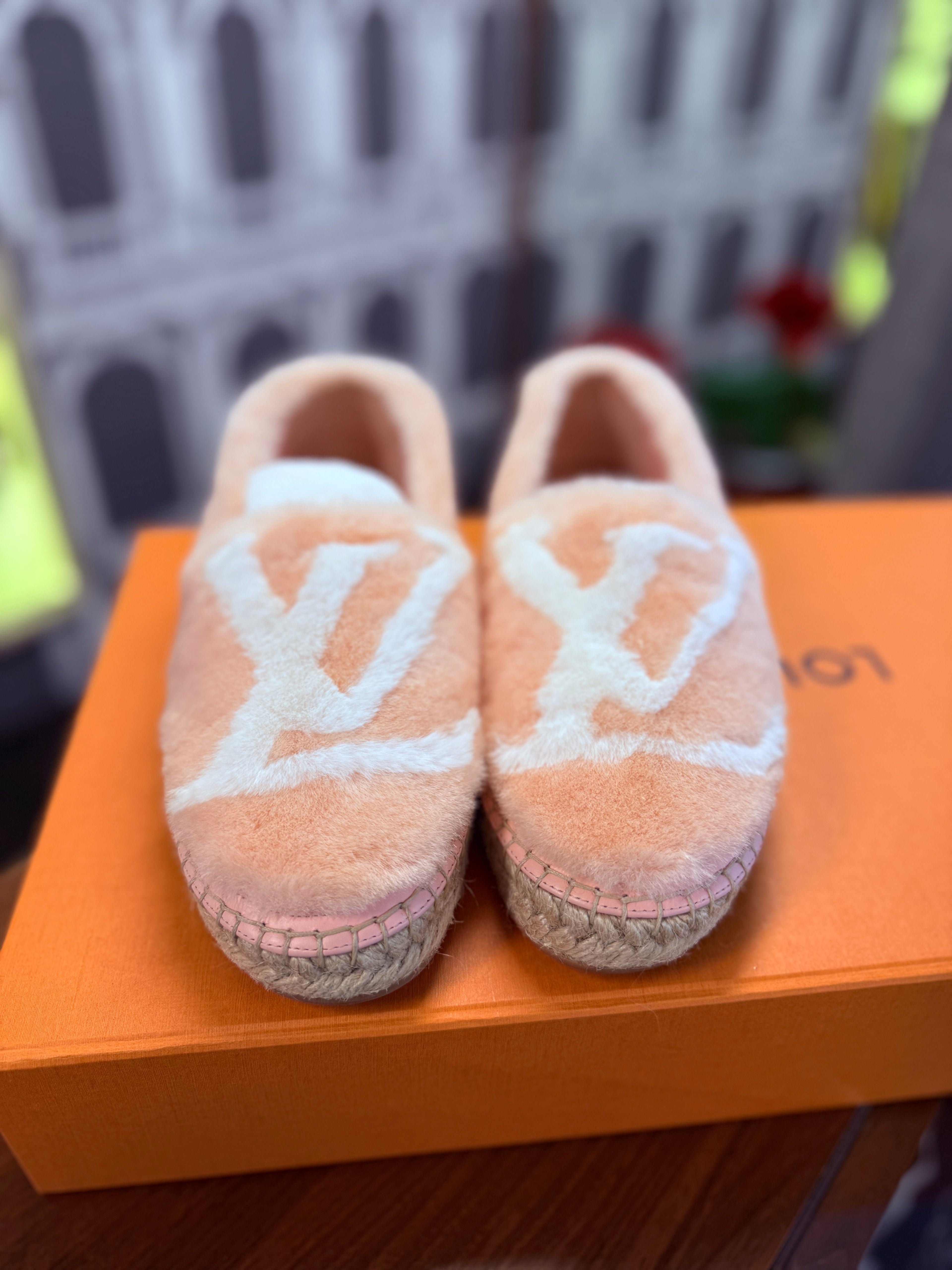 LOUIS VUITTON SEASHORE ESPADRILLES SIZE 38 PINK