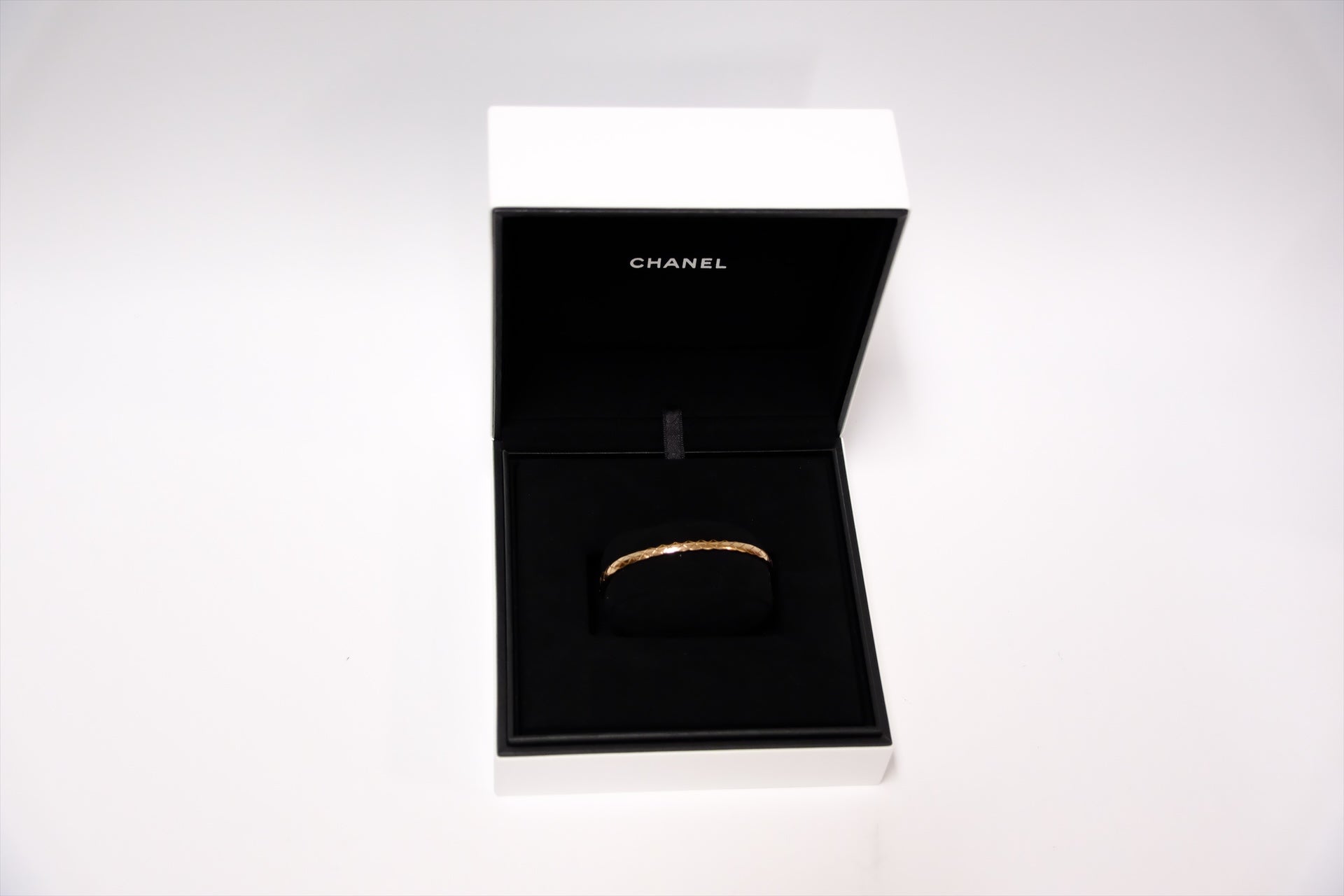 CHANEL COCO CRUSH BANGLE 18k BEIGE GOLD