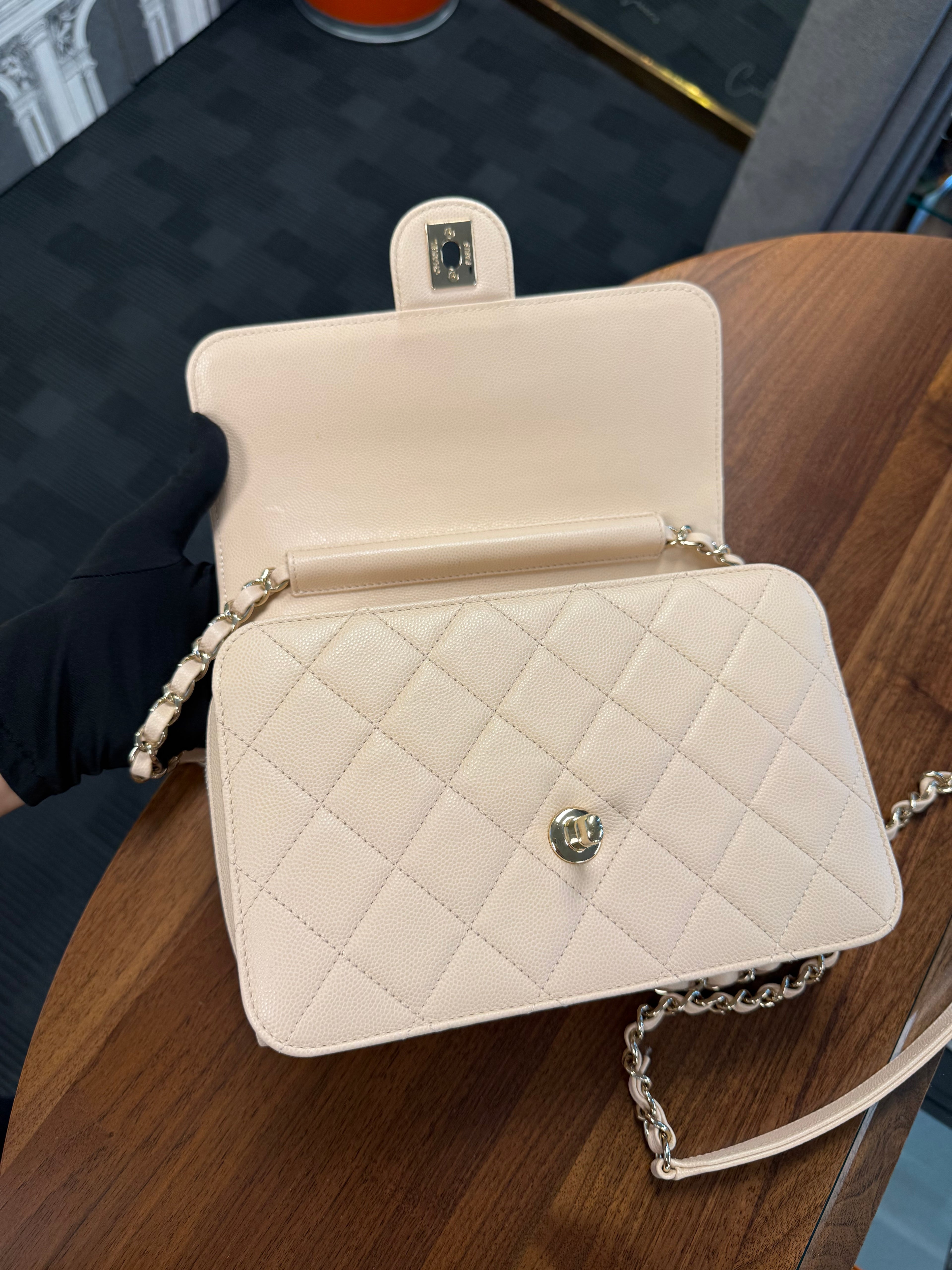 CHANEL LIKE A WALLET LIGHT PINK CAVIAR PALE GOLD HARDWEAR .