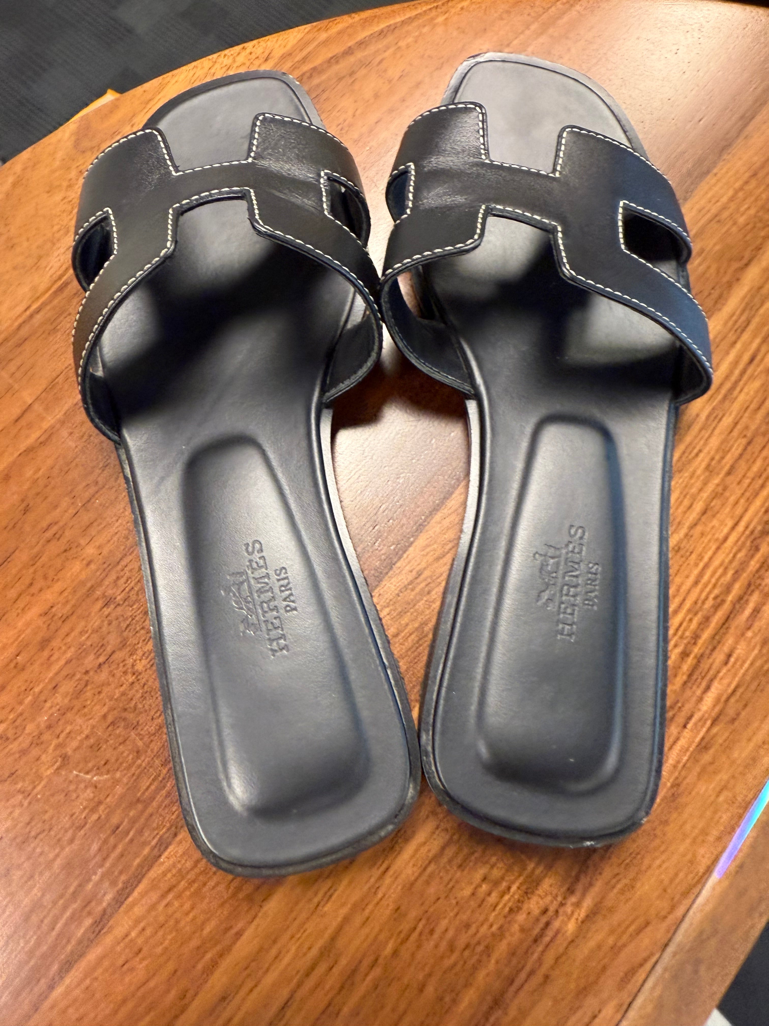 HERMES ORAN SANDAL SIZE 36 NOIR