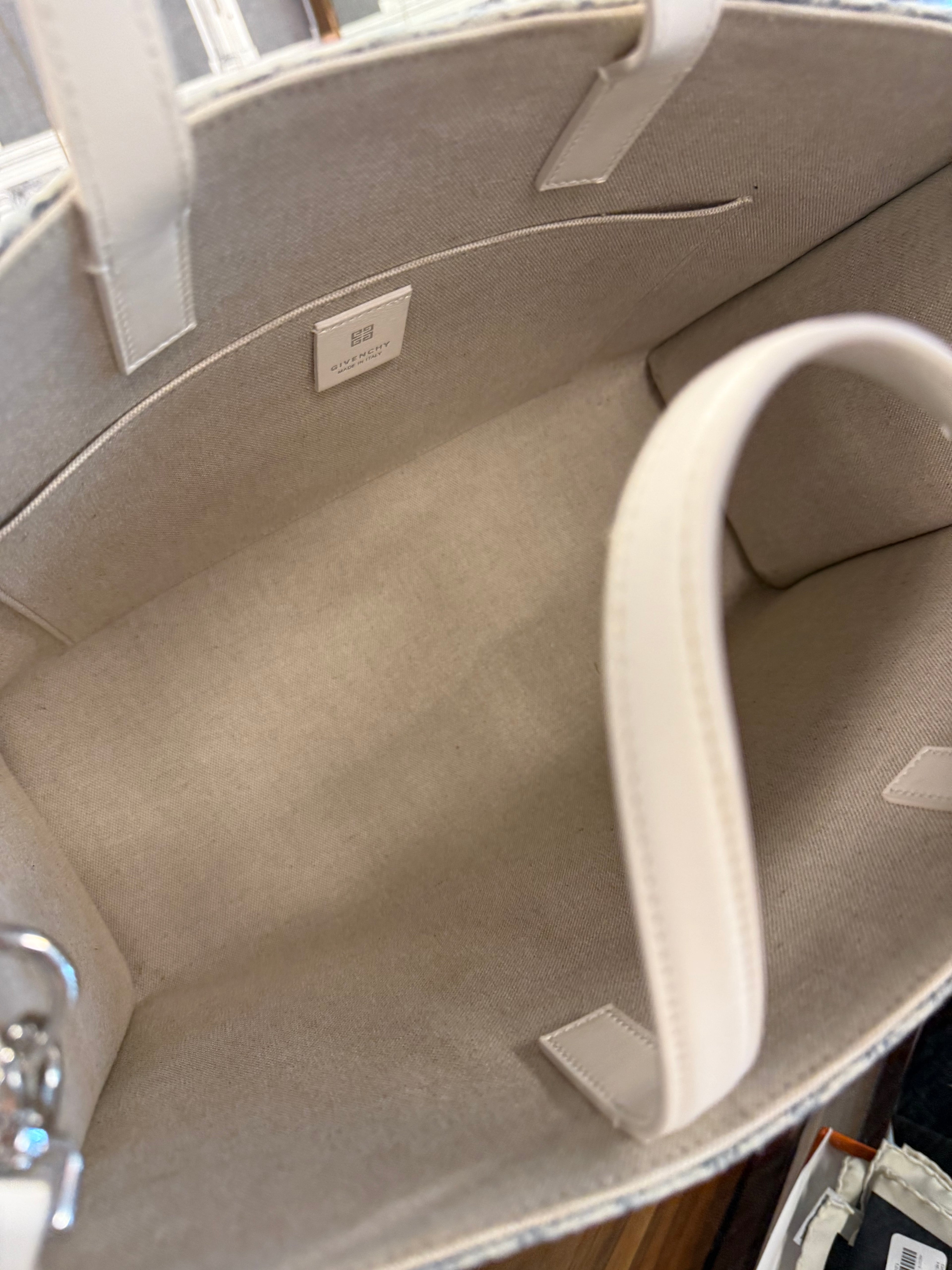 GIVENCHY TOTE MEDIUM CANVAS