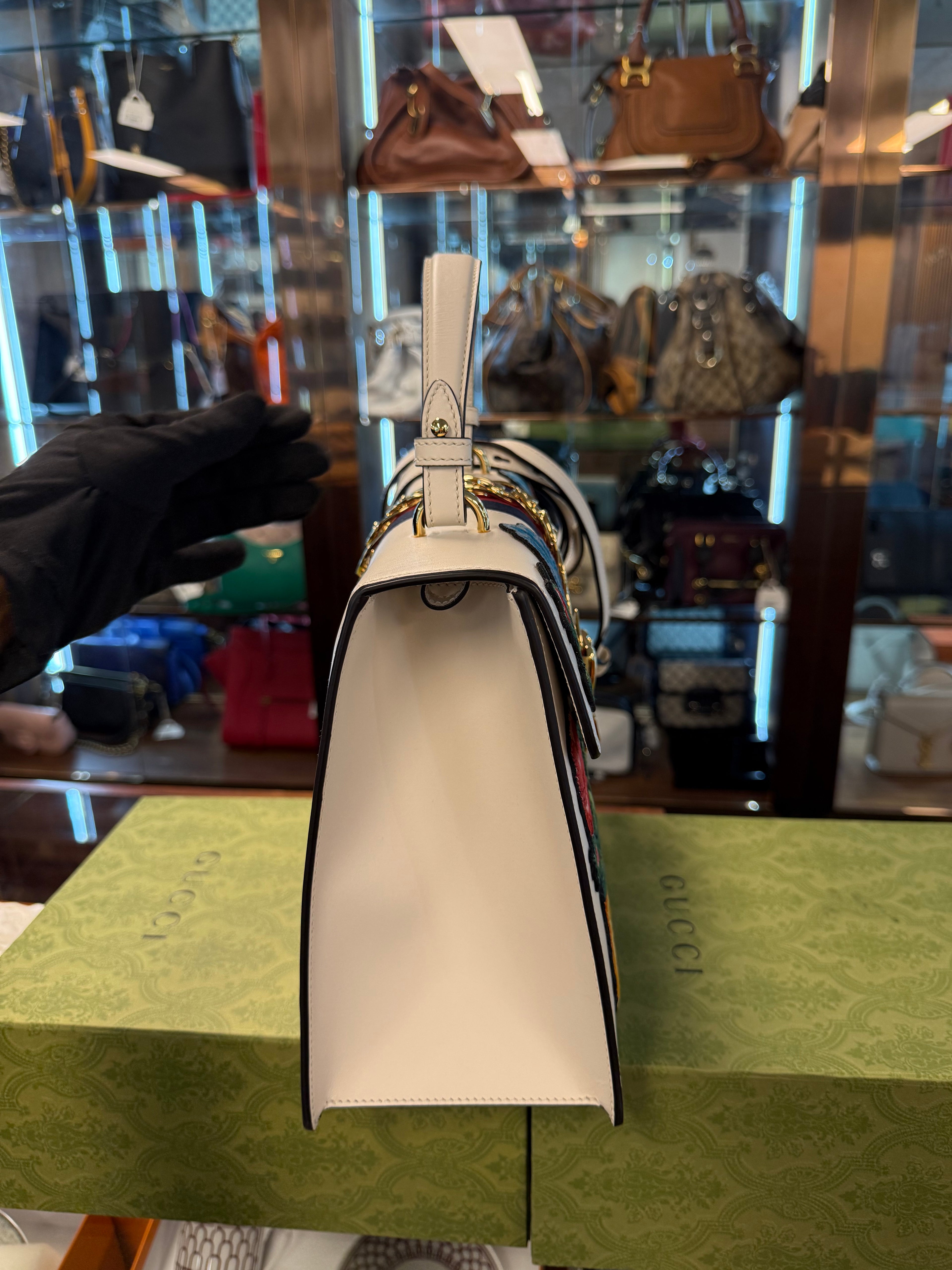 WHITE CLASKIN FLORAL EMBROIRED M TOP HANDLE