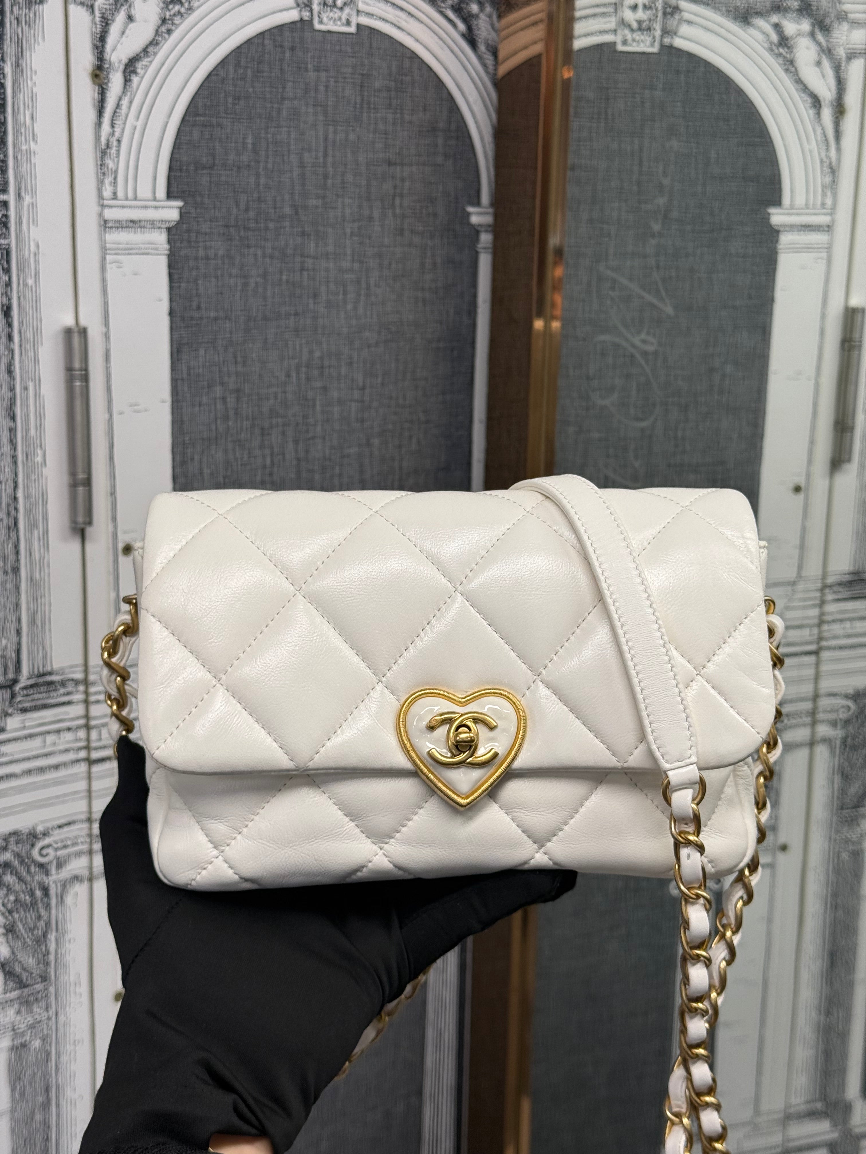 COCO CC LOVE HEART FLAP BAG SMALL WHITE