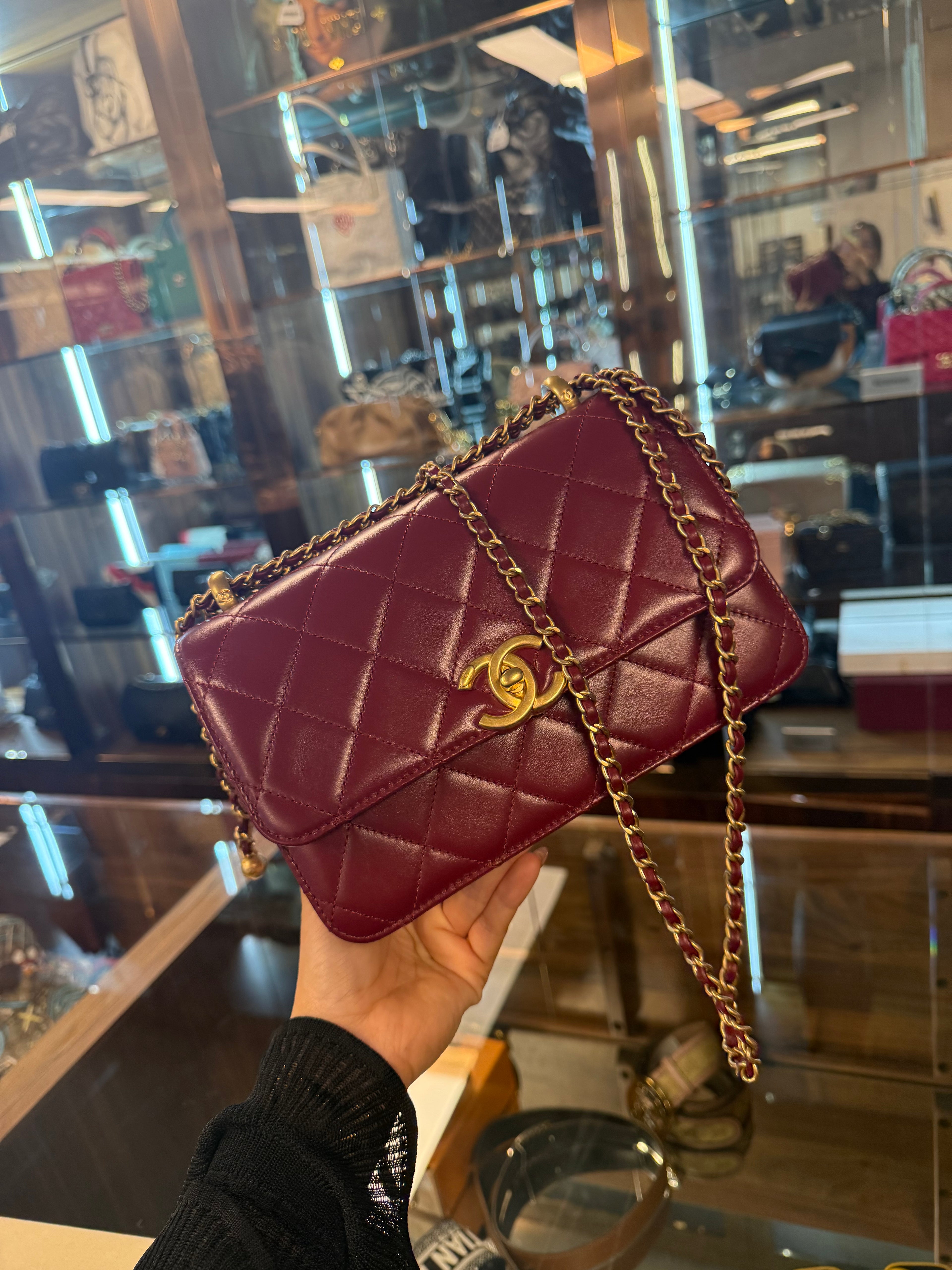 CHANEL 21A MEDIUM GOLD CRUSH FLAP BAG CALFSKIN BURGUNDY GHW 134887426