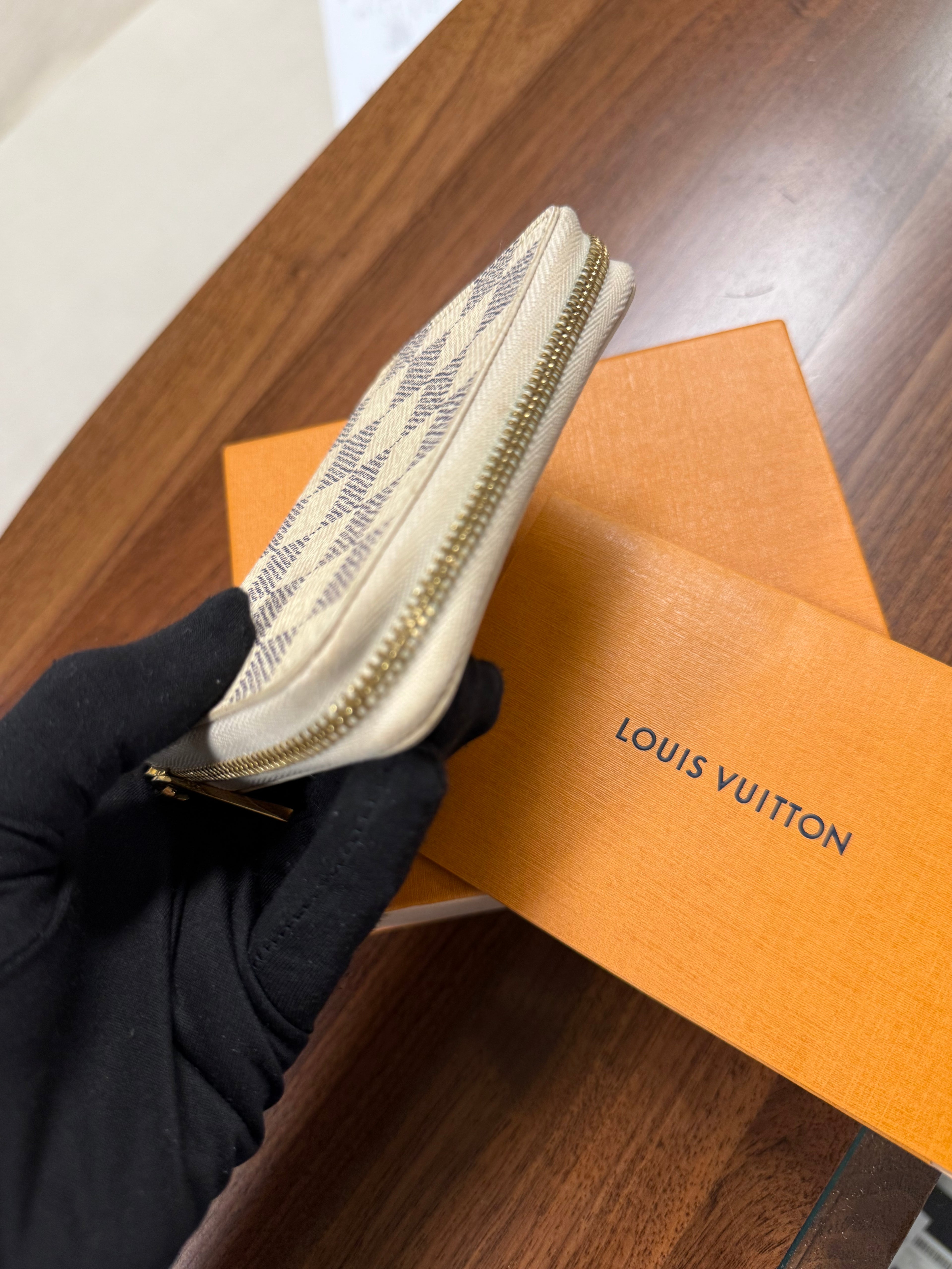 LOUIS VUITTON ZIPPY COIN PURSE DAMIER AZUR