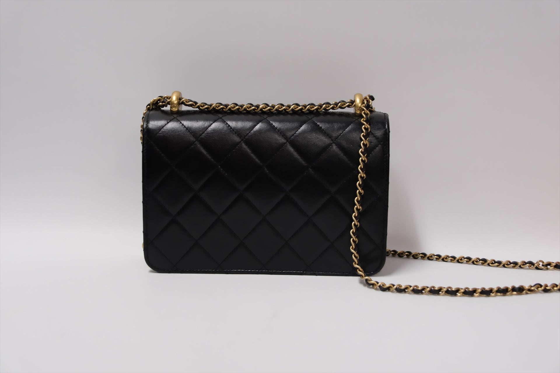 CHANEL GOLD CRUSH FLAP BAG BLACK CALFSKIN GHW