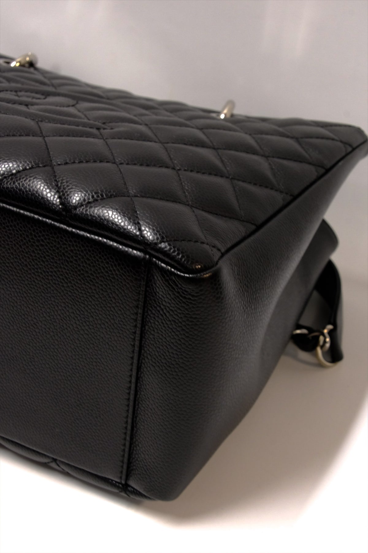 CHANEL BLACK GST CAVIAR SHW