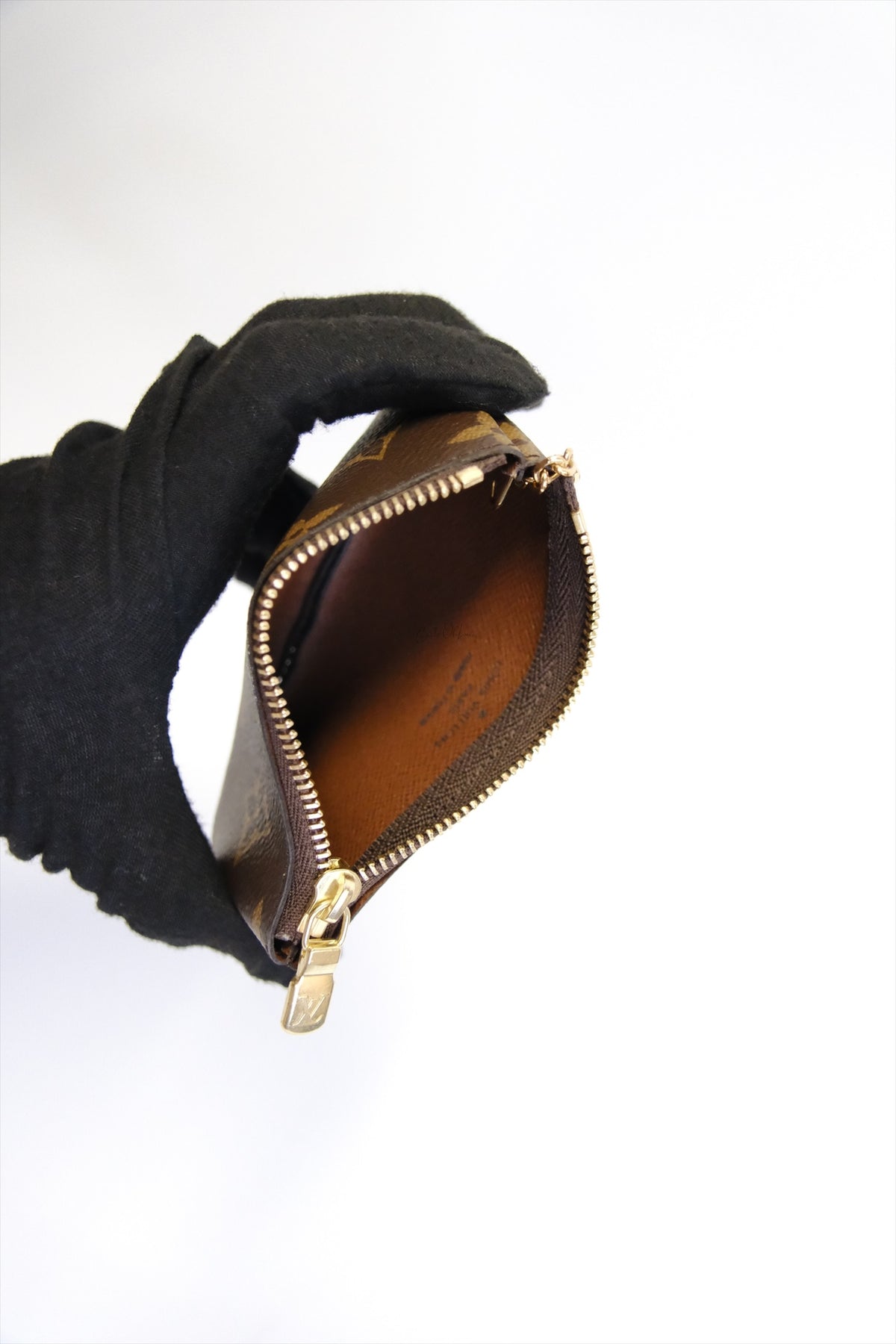 LOUIS VUITTON KEY CHAIN POUCH MONOGRAM