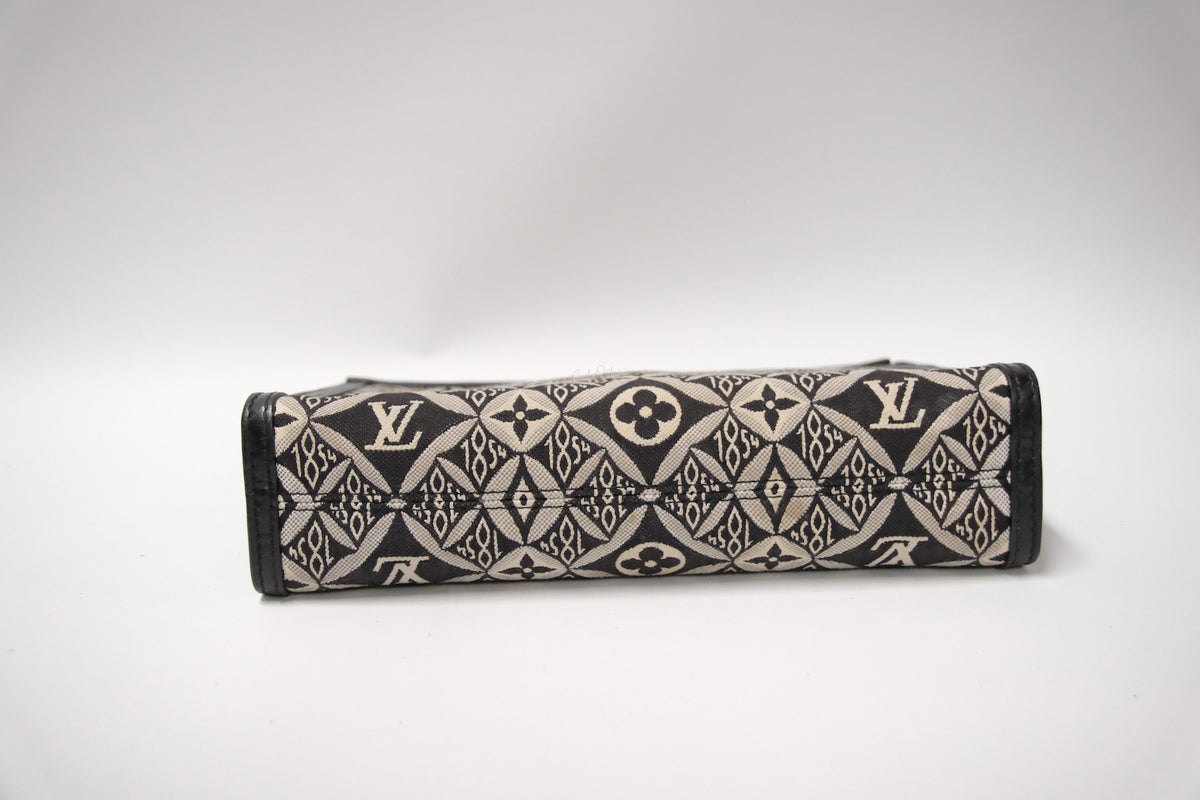 TOILETTRY SINCE 1854MONOGRAM JACQUARD POUCH 26