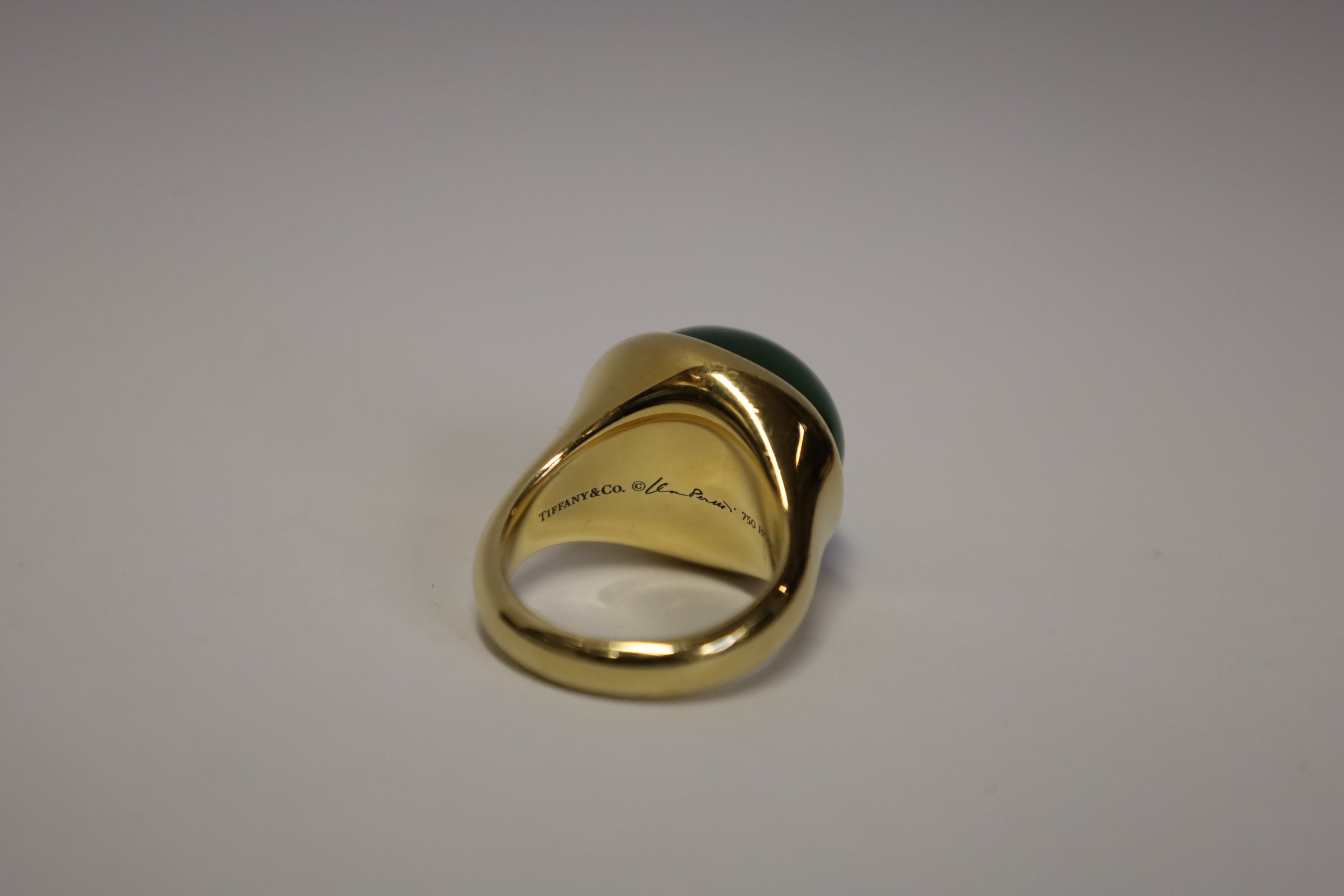 Rare TFN X Elsa Peretti™ Cabochon Ring
in Yellow Gold with Green Nephrite Jade