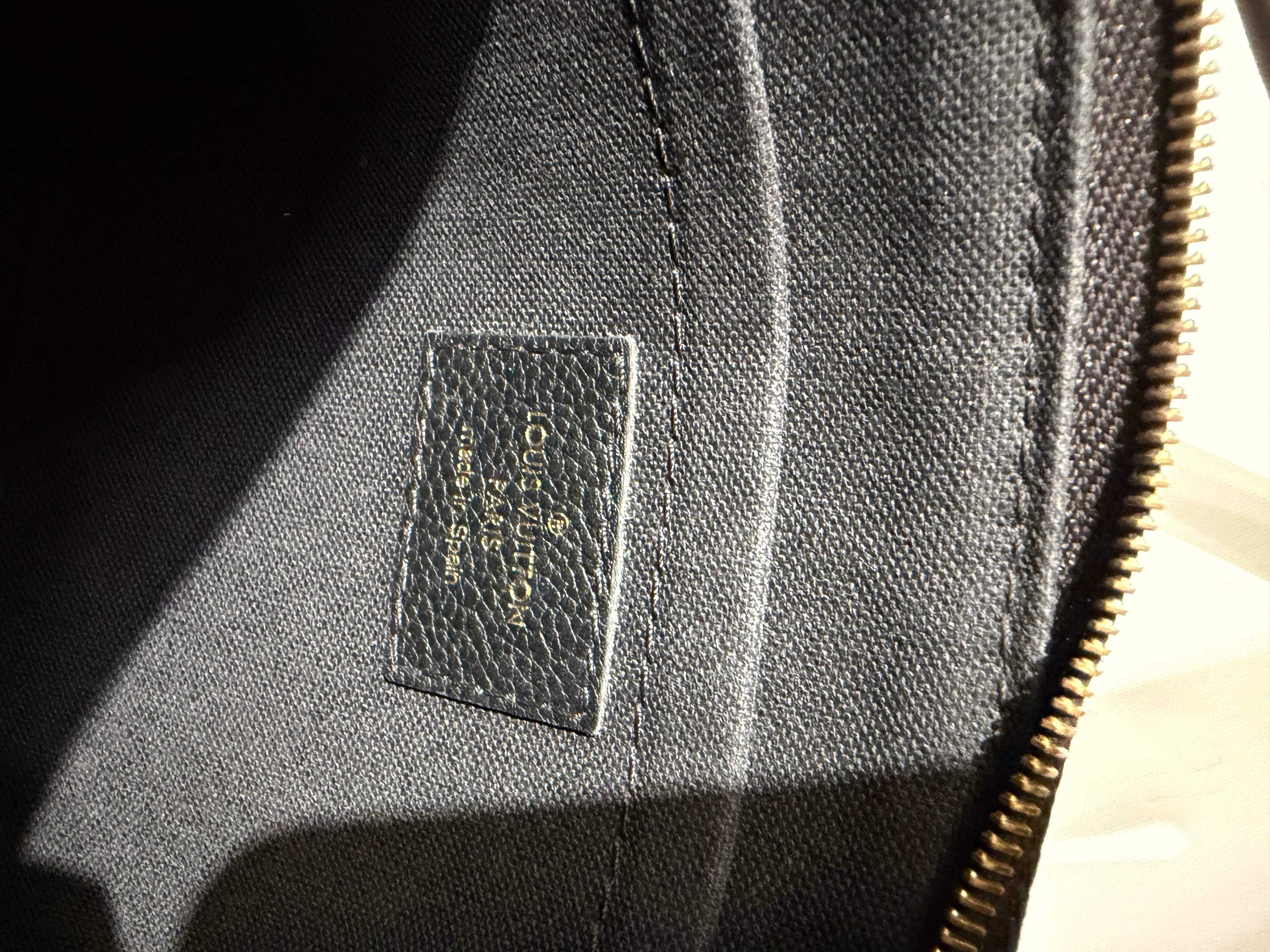 LOUIS VUITTON PALLAS MONOGRAM /NOIR CLUTCH  2