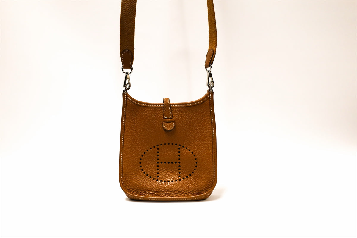Hermès Evelyne 16 Amazone (TPM) Gold Taurillon Clemence & Palladium Hardware.