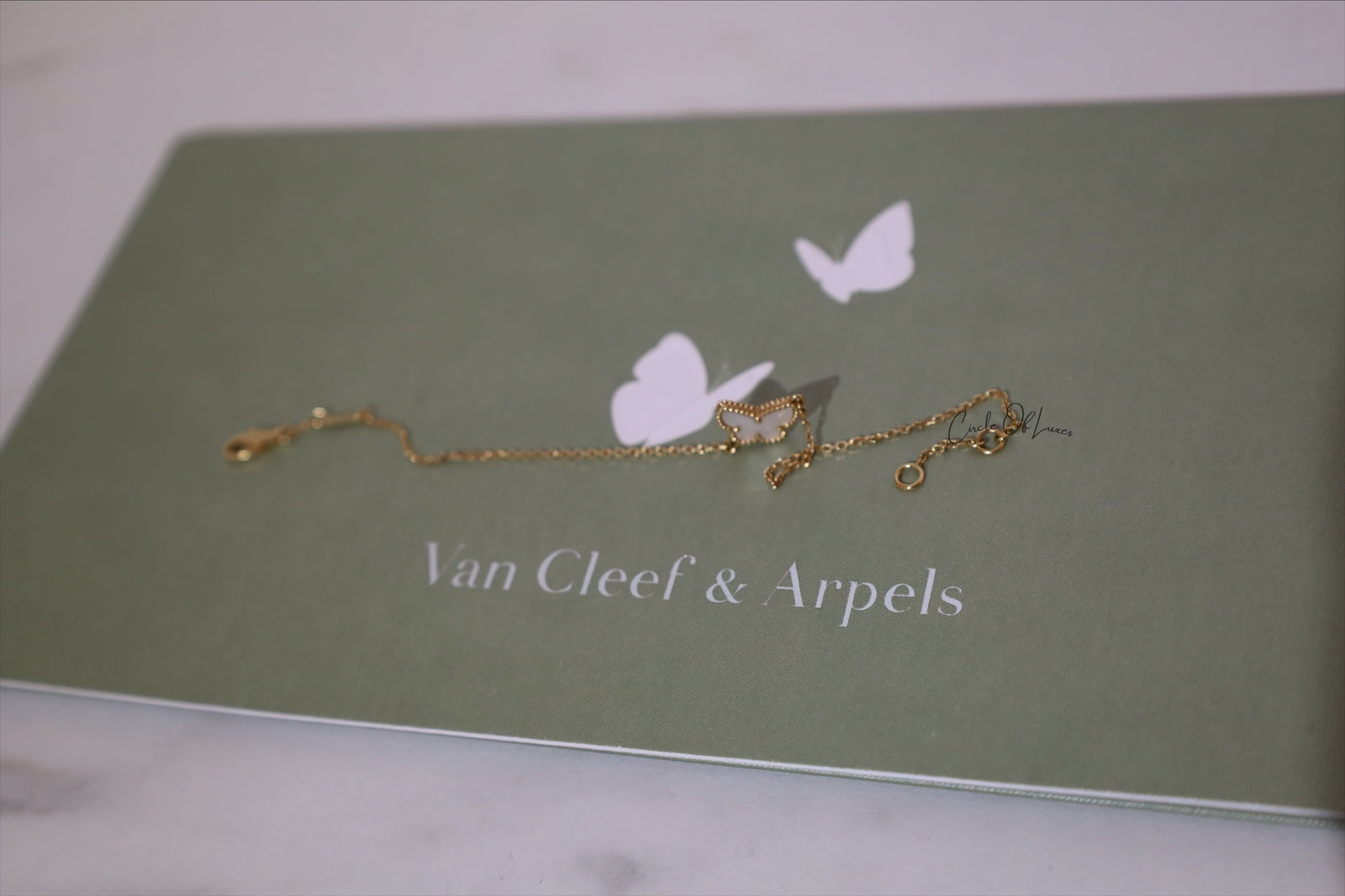 VANCLEEF  & APRELS SWEET BUTTERFLY BRACELET MOP 18k YG